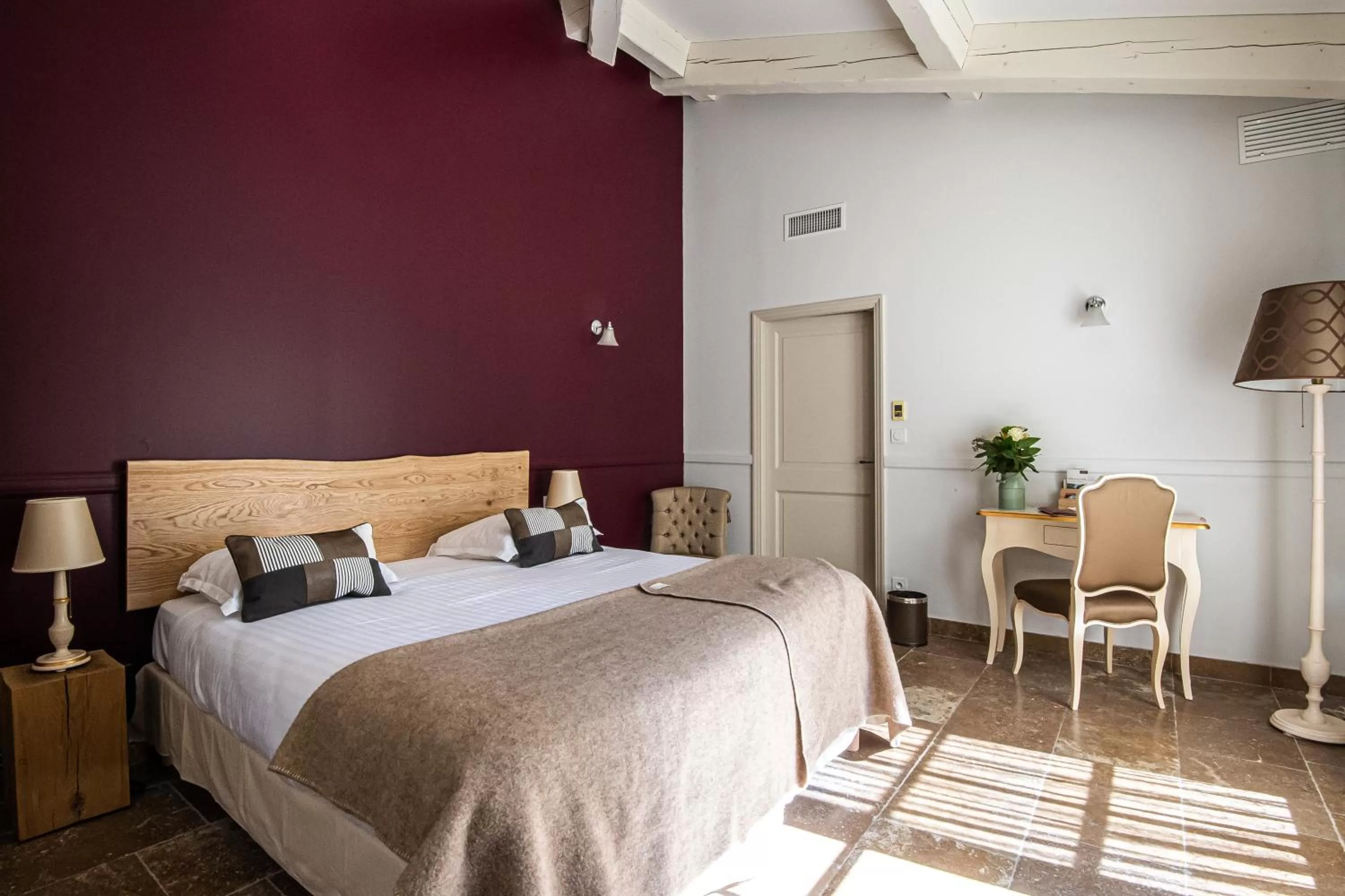 Patio, Bed in Hôtel Mas Valentine