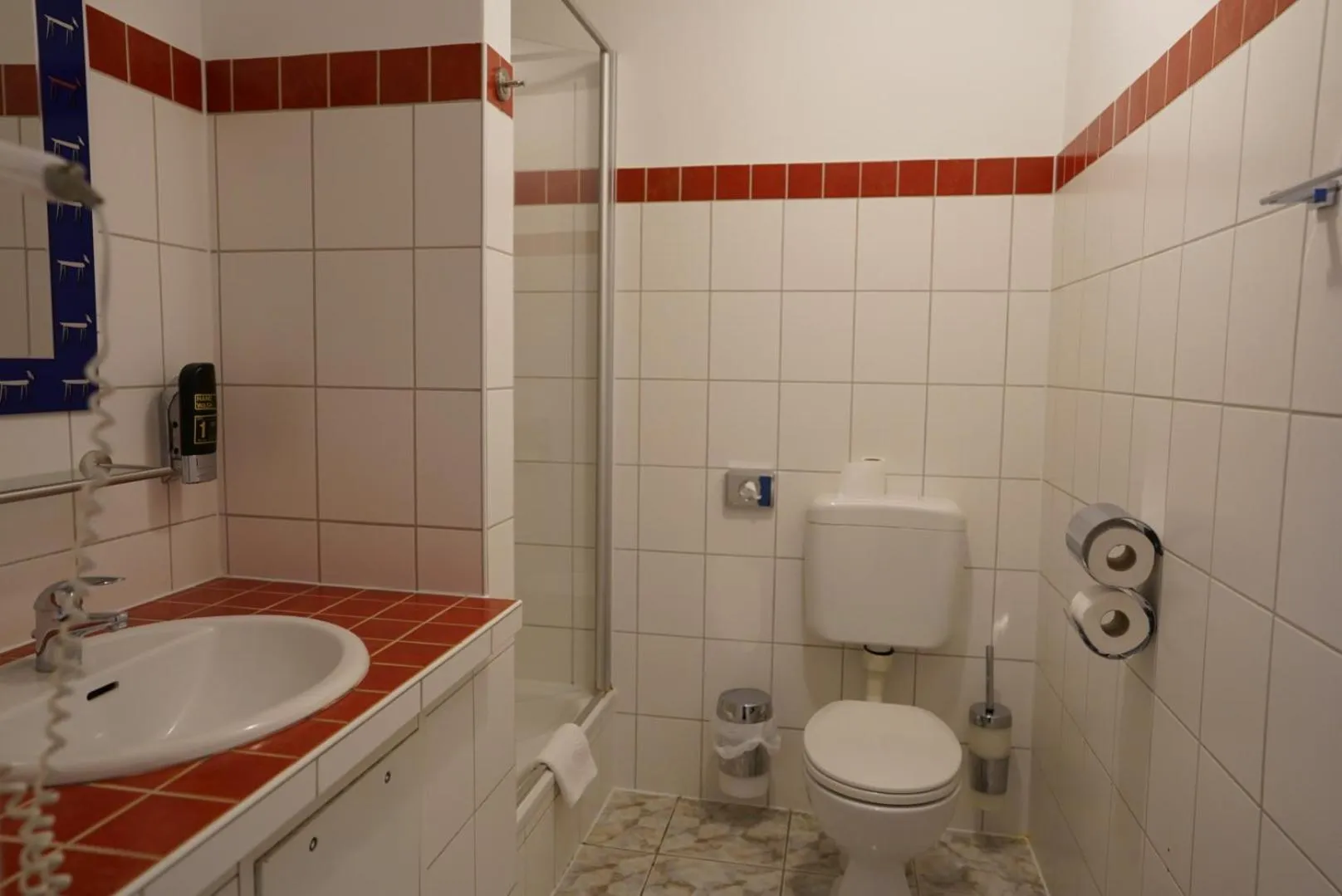 Bathroom in City Pension Berlin