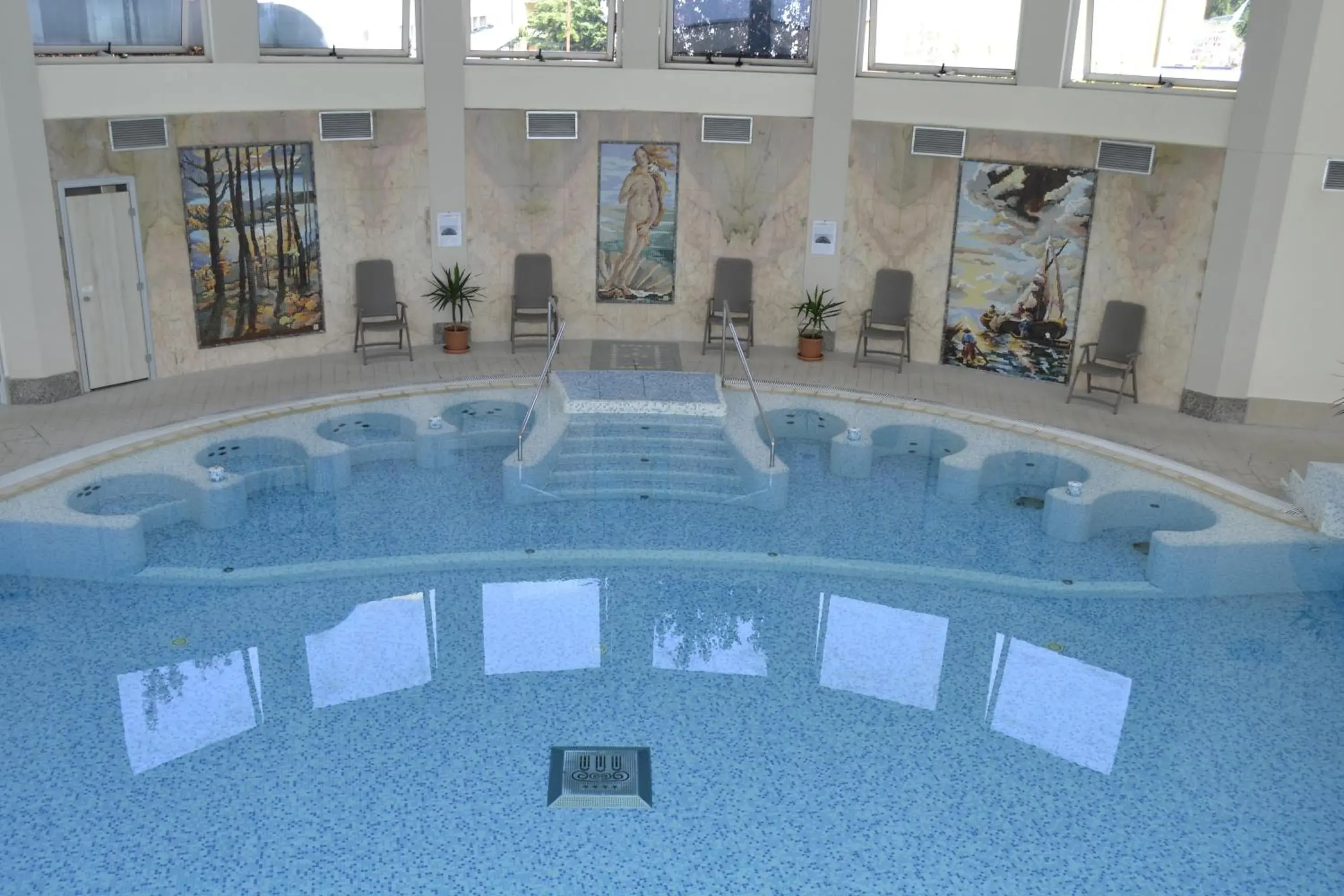 Swimming Pool in Hotel Internazionale Terme