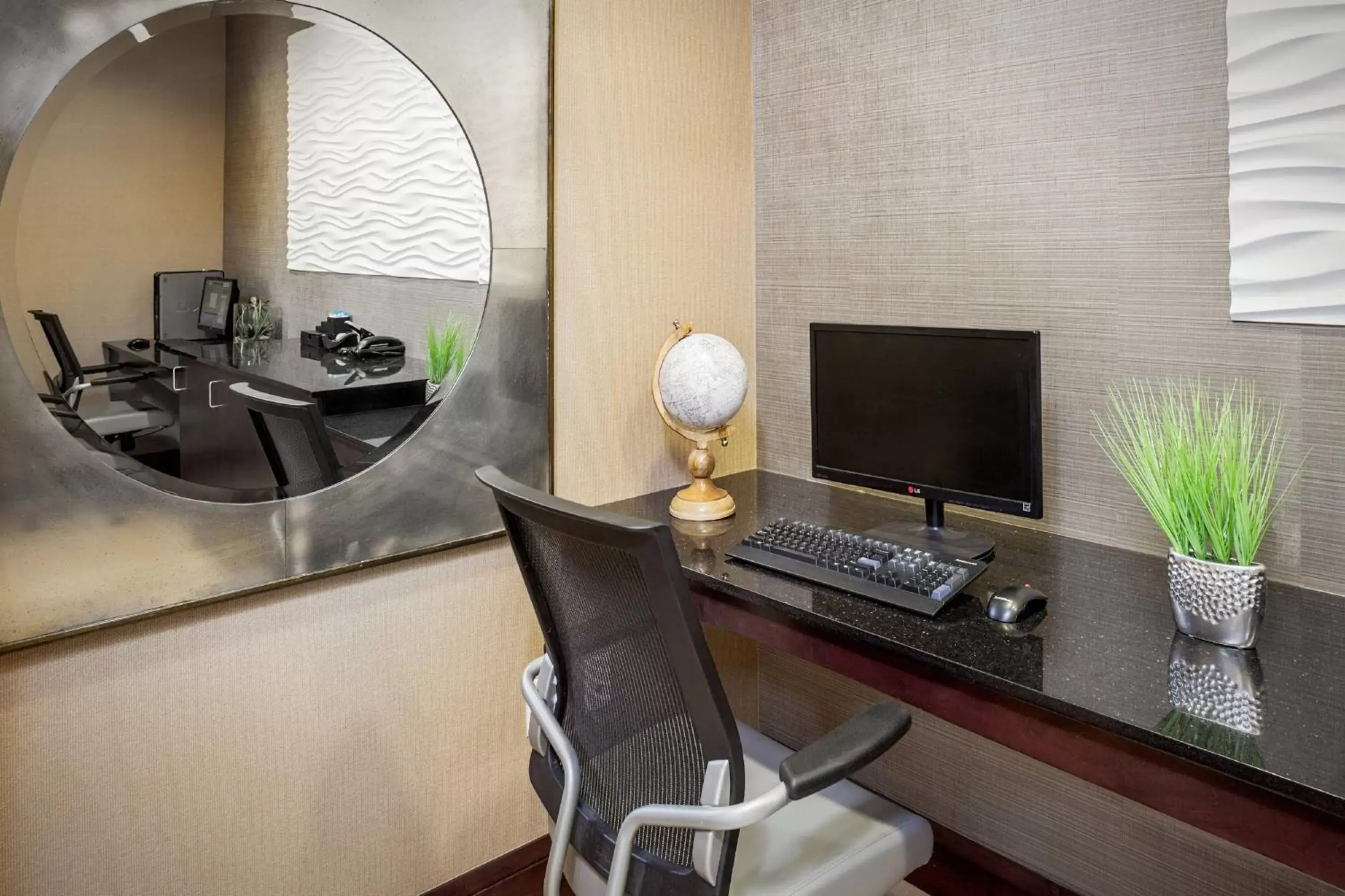 Business facilities in SpringHill Suites by Marriott Modesto