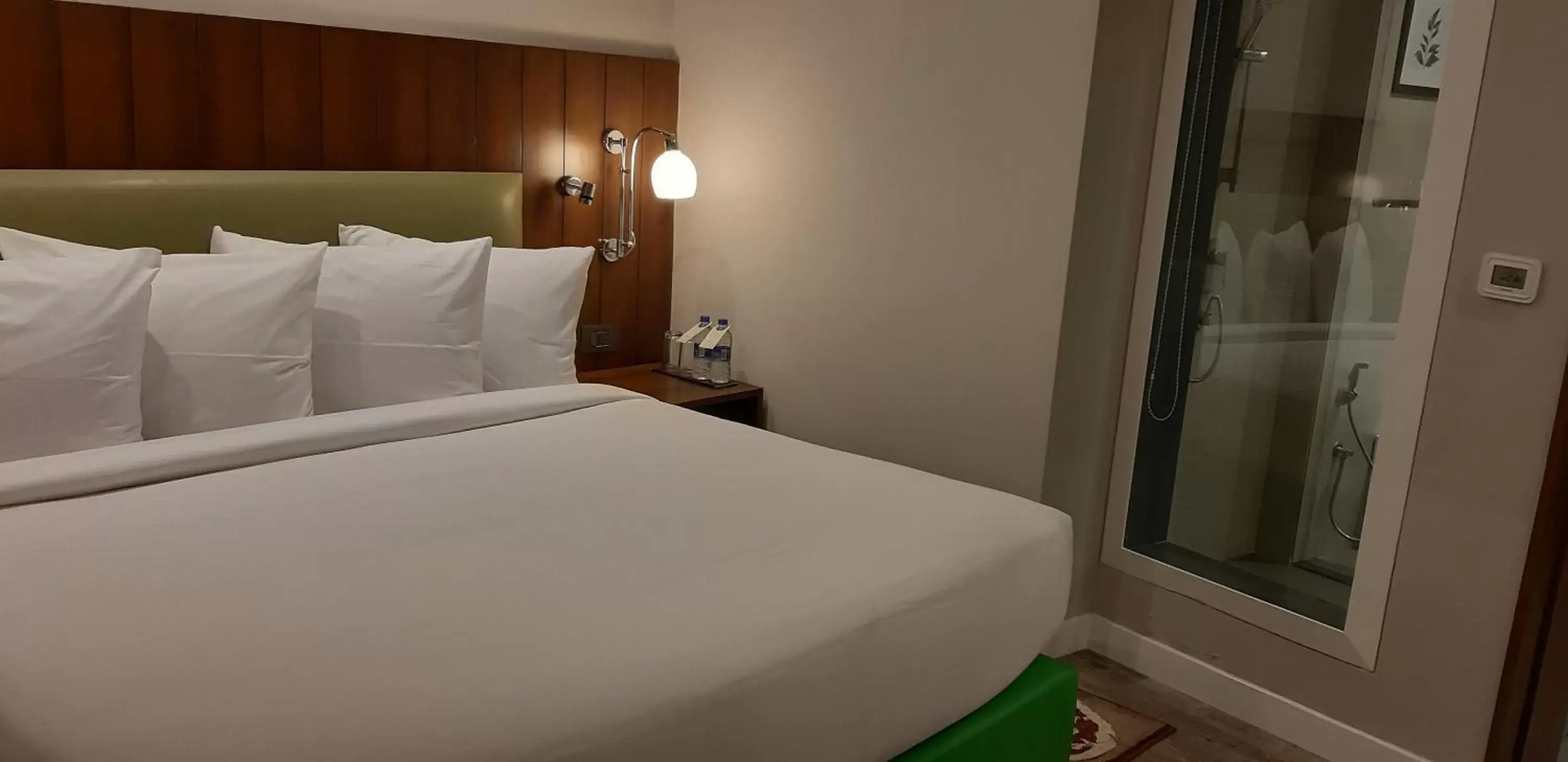 Bedroom, Bed in Country Inn & Suites By Radisson Jammu