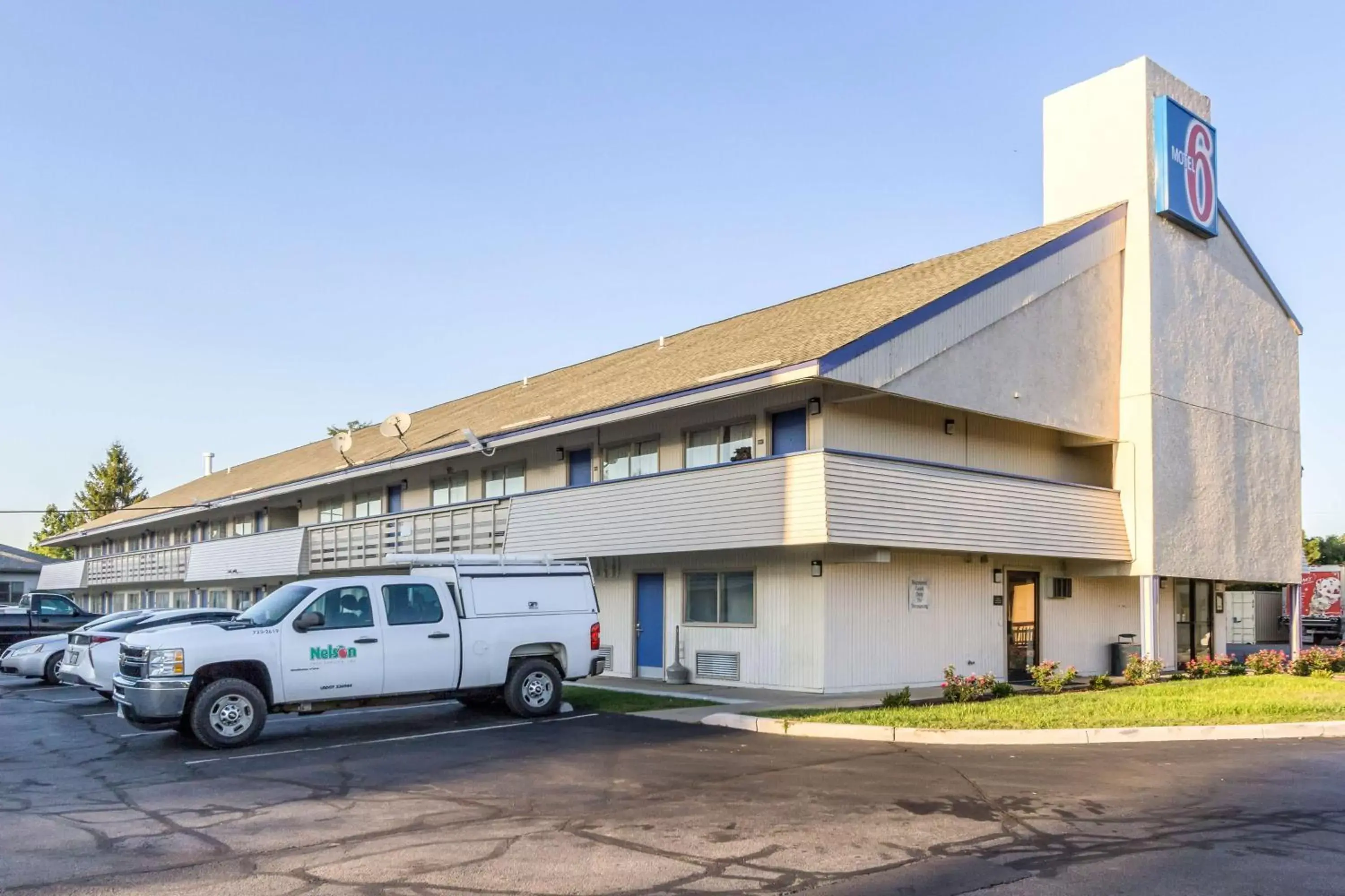 Property building, Facade/Entrance in Motel 6-Grove City, OH