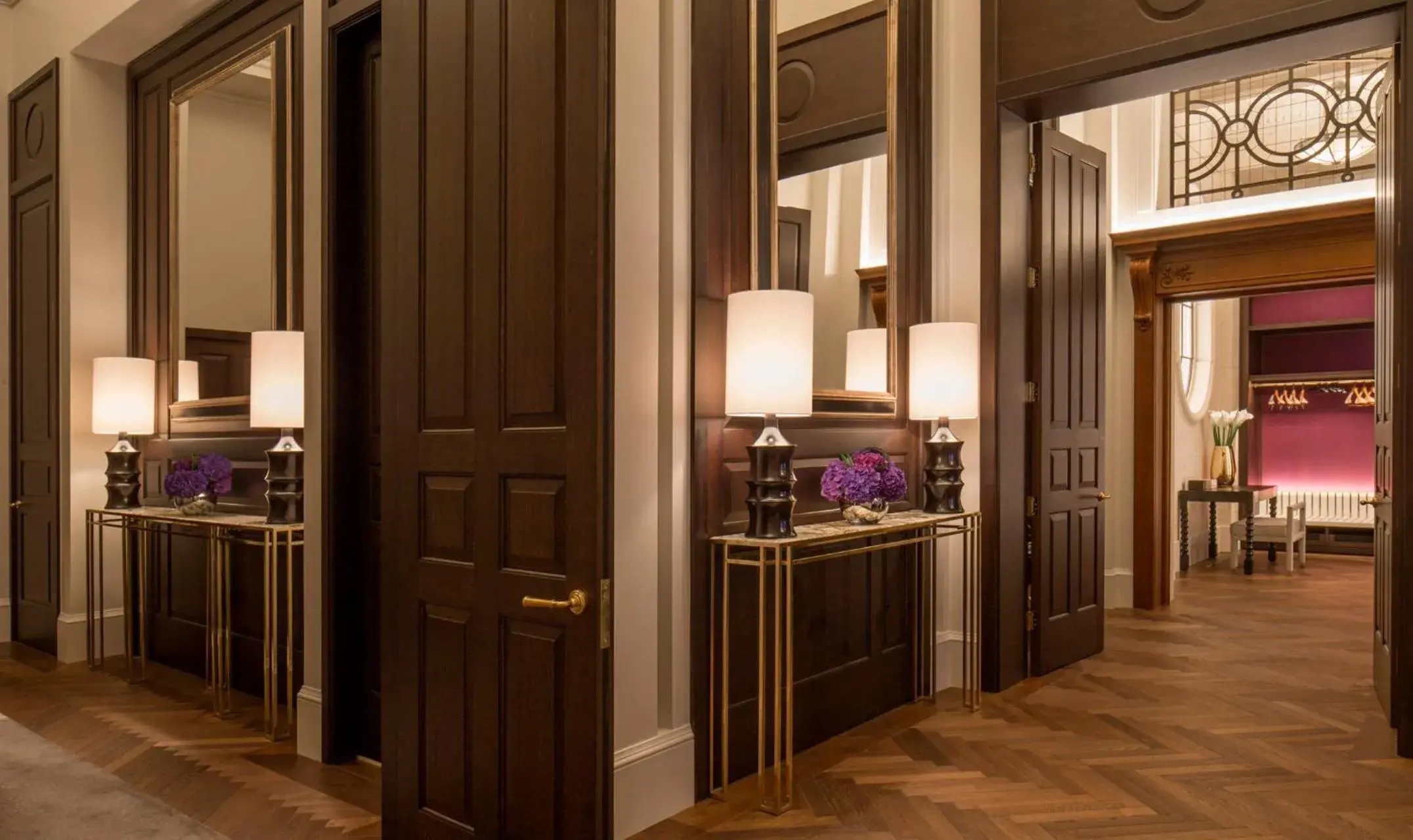 Area and facilities in Four Seasons Hotel London at Ten Trinity Square