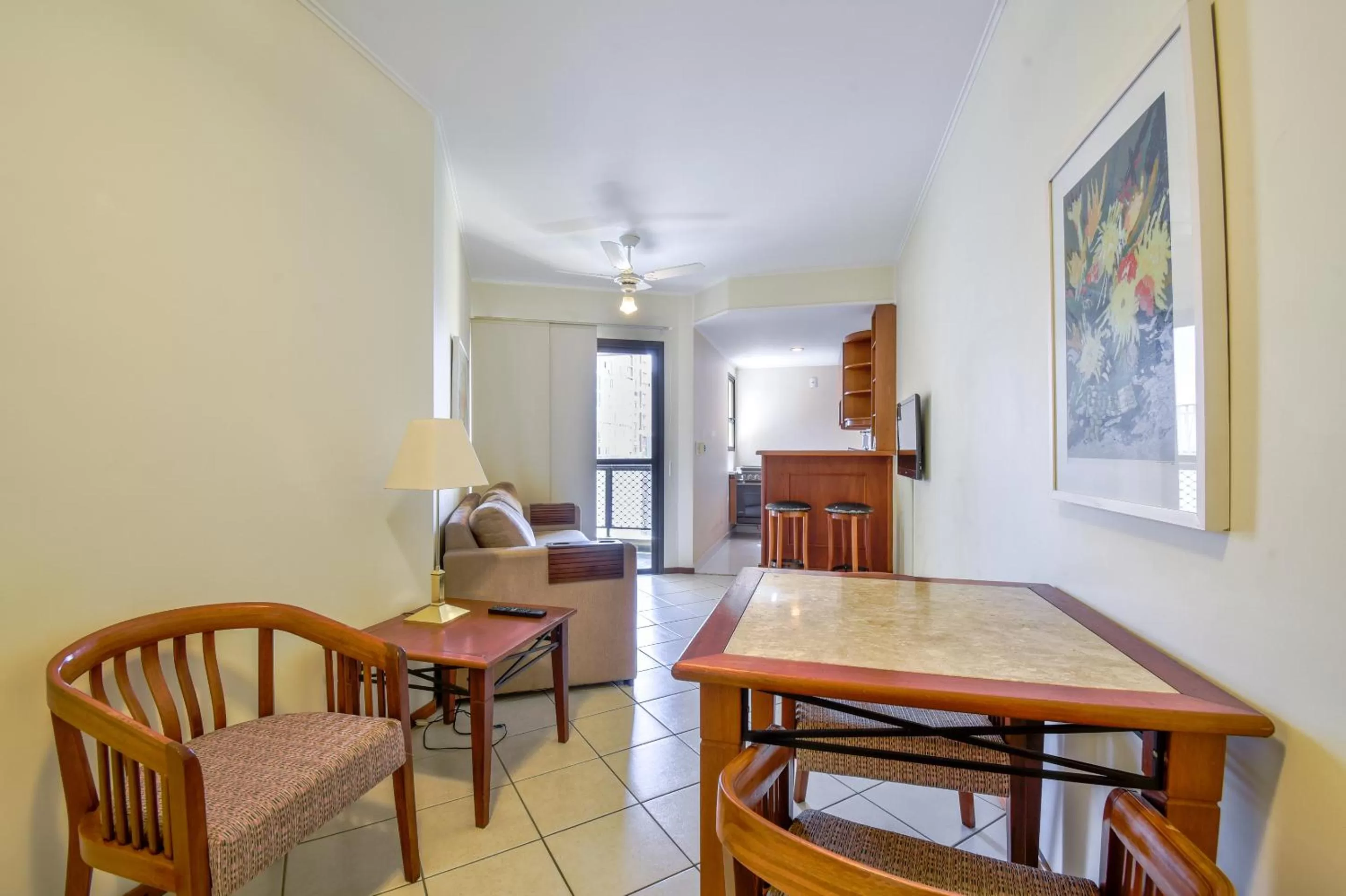 Seating area in Park Tower Campinas Residence by Nacional Inn