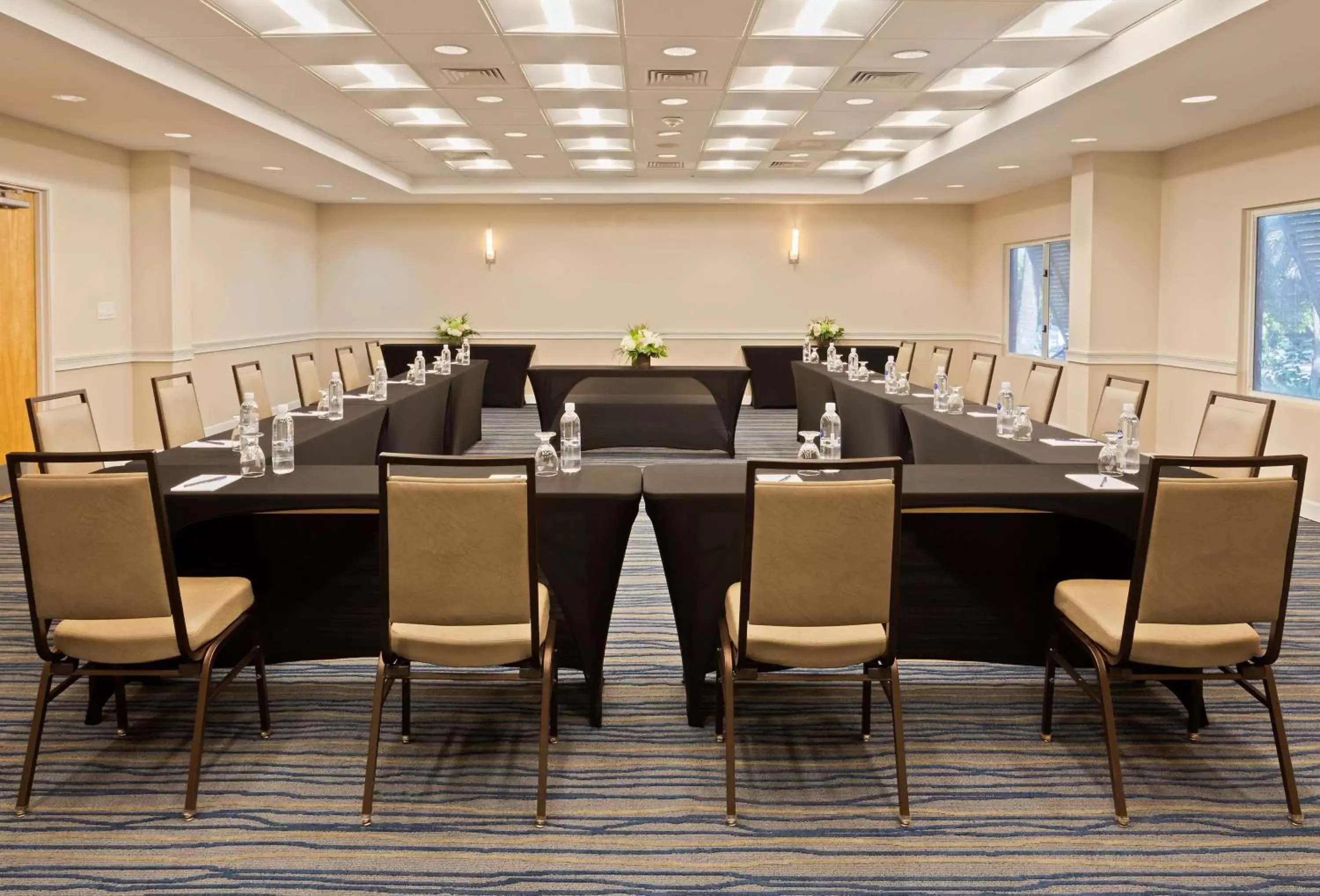 Meeting/conference room in DoubleTree by Hilton Grand Key Resort