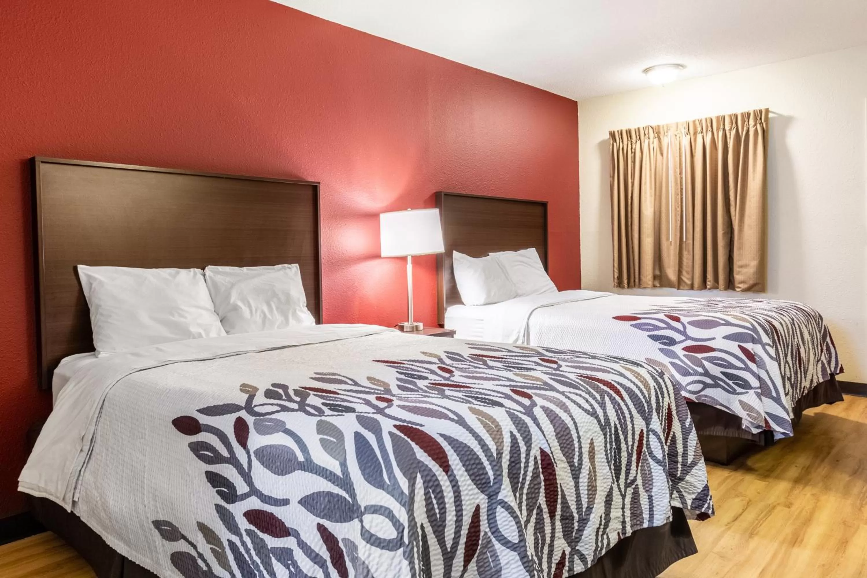 Photo of the whole room in Red Roof Inn Scottsburg