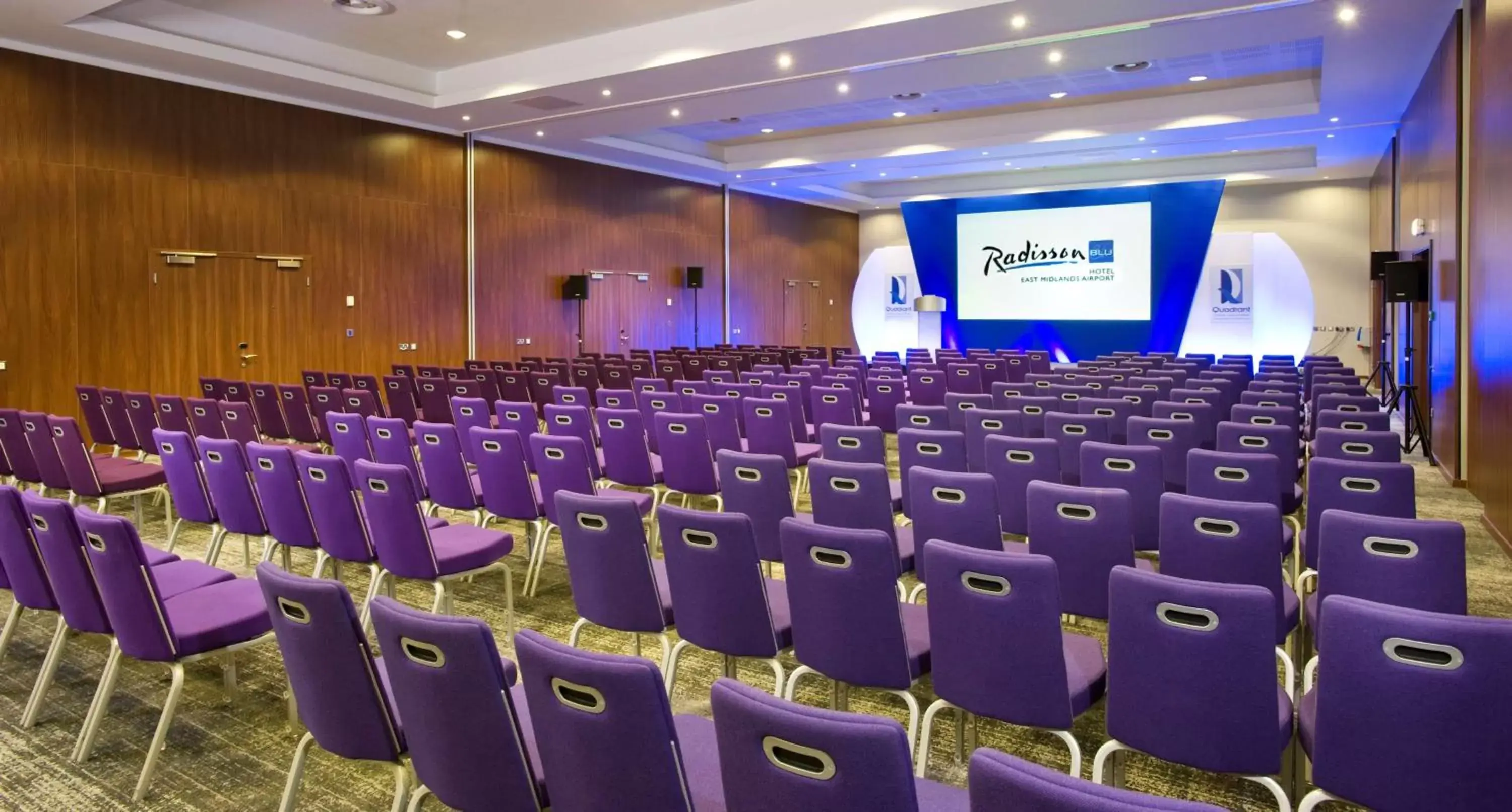 Meeting/conference room in Radisson Blu Hotel East Midlands Airport