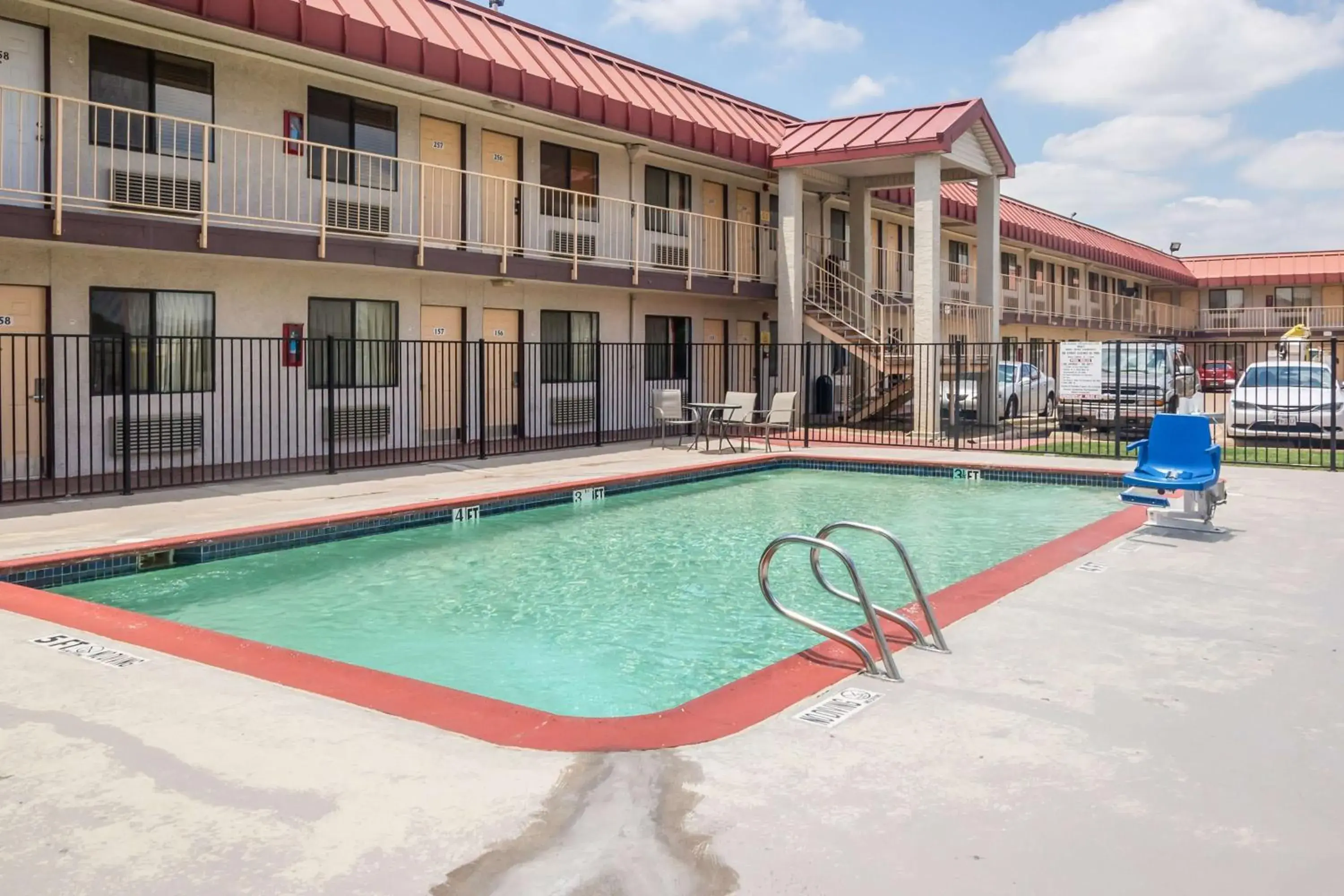 Day, Property Building in Motel 6-Mesquite, TX - Rodeo - Convention Ctr