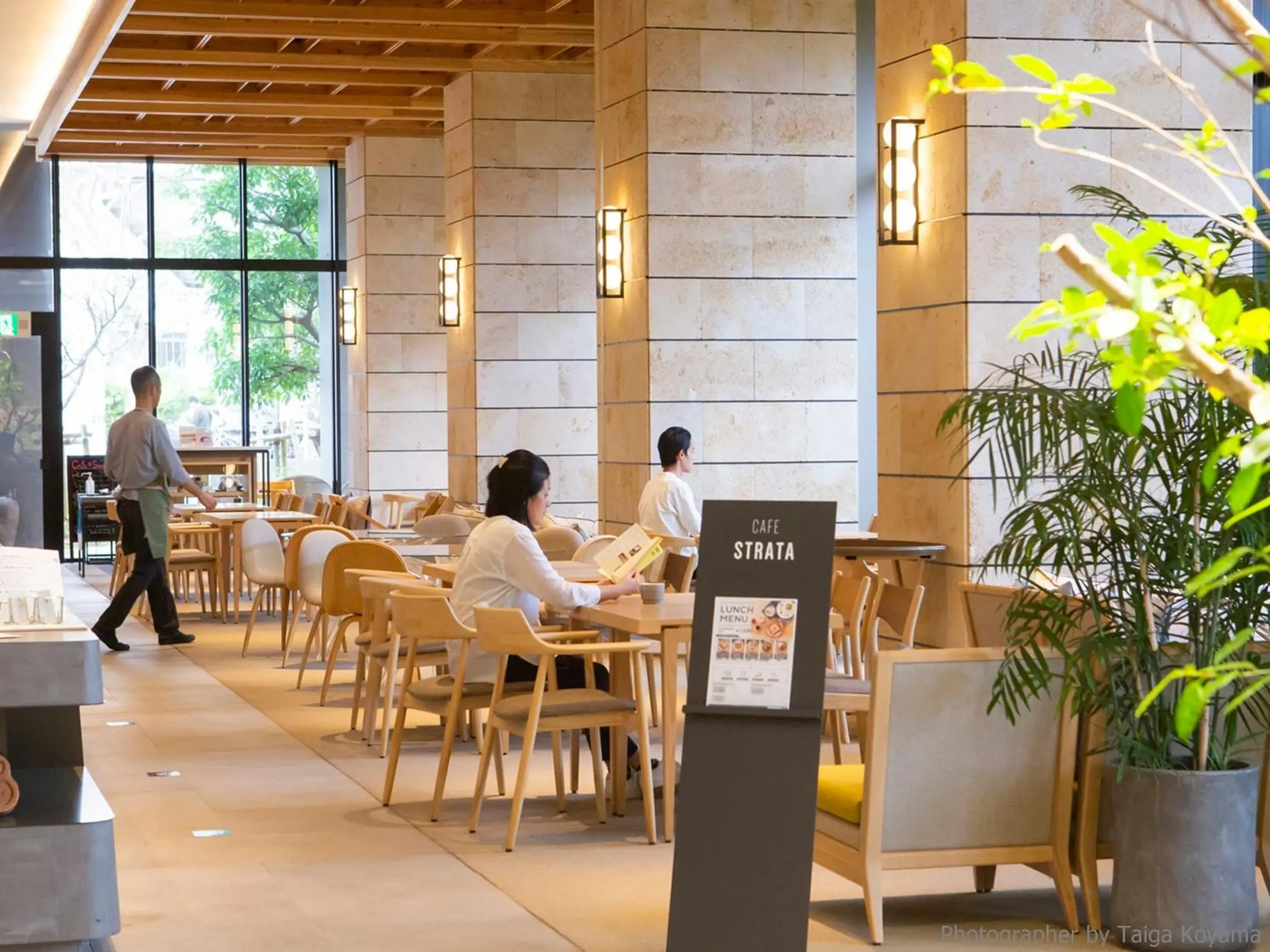 Restaurant/places to eat in HOTEL STRATA NAHA