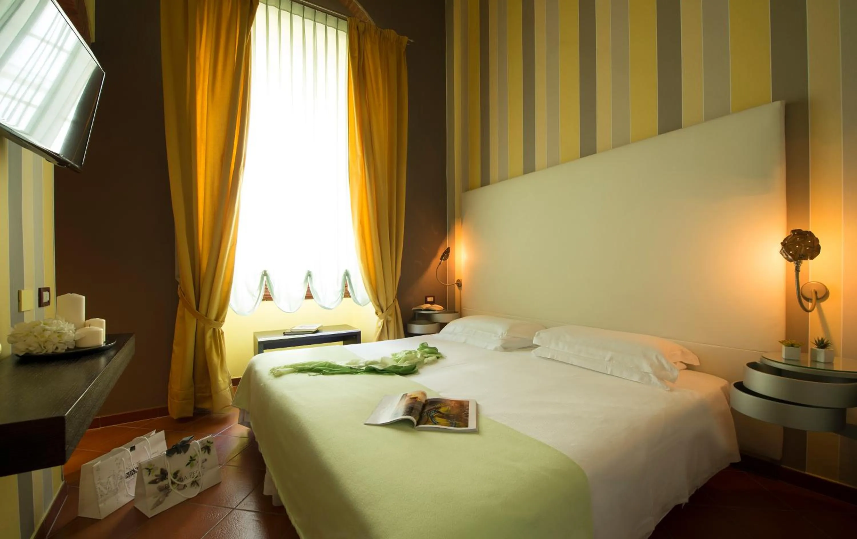 Photo of the whole room, Bed in Hotel De La Pace, Sure Hotel Collection by Best Western