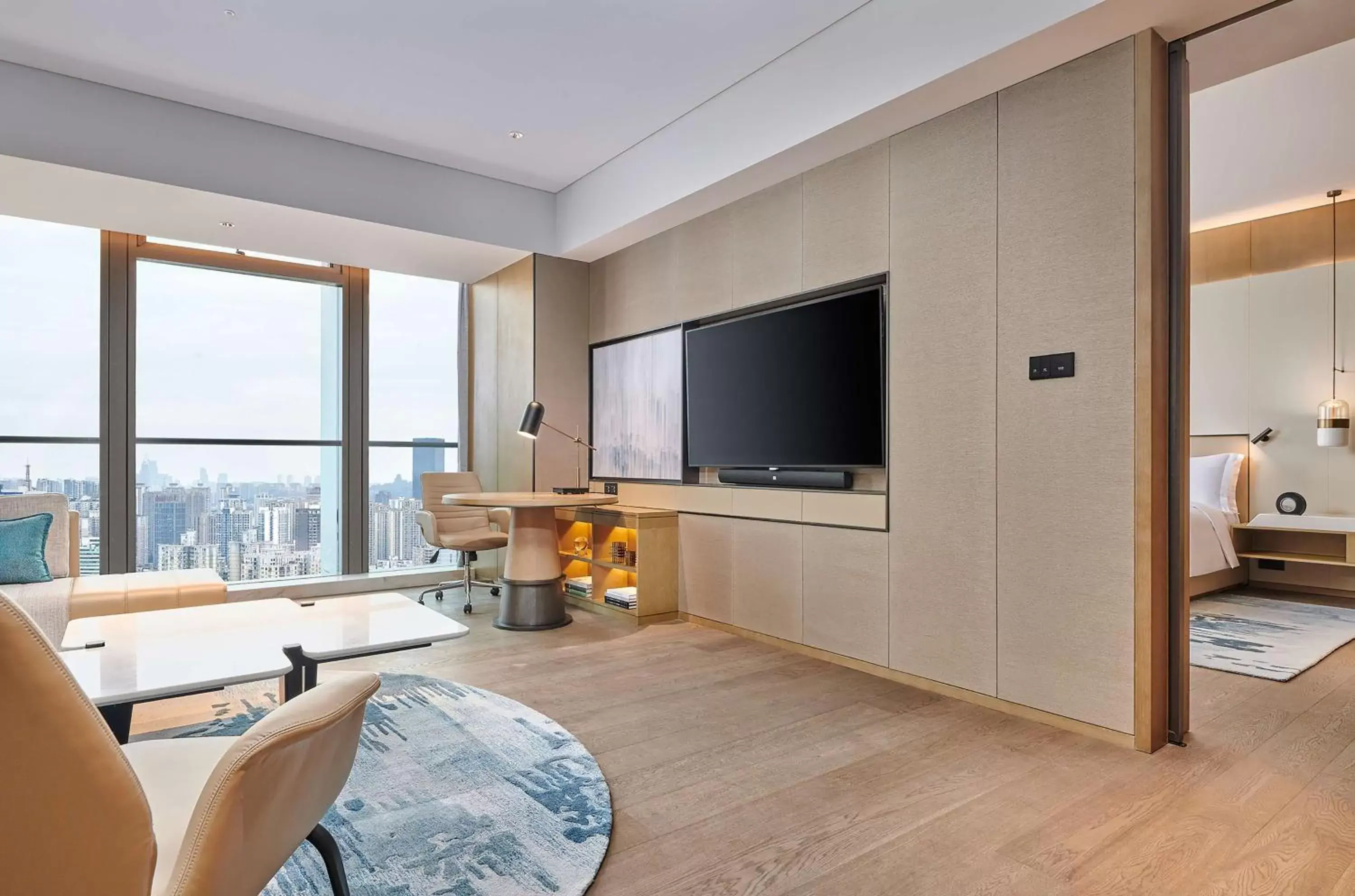 Living room, TV/Entertainment Center in Hilton Chongqing Liangjiang New Area