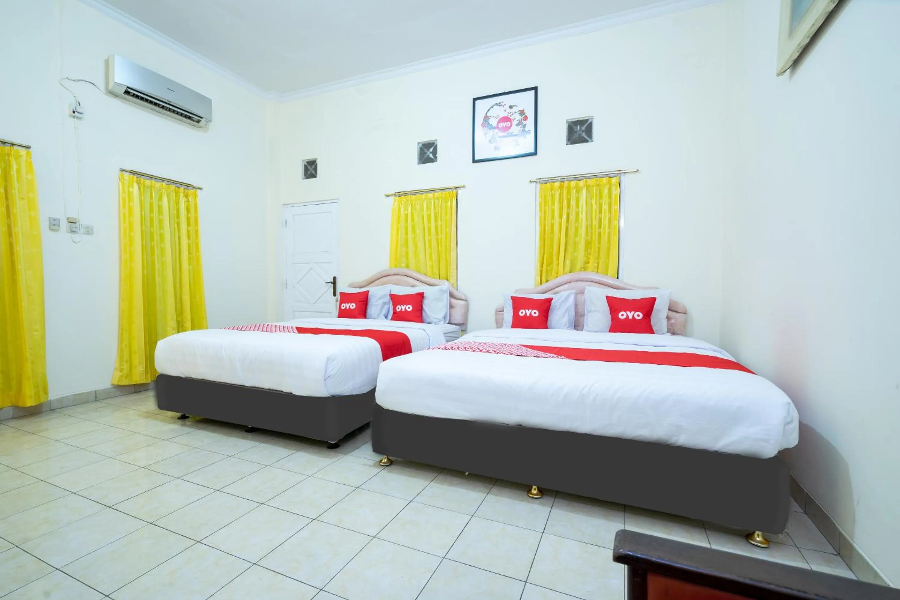 Bedroom, Bed in OYO 1962 Anugerah Wisata Hotel