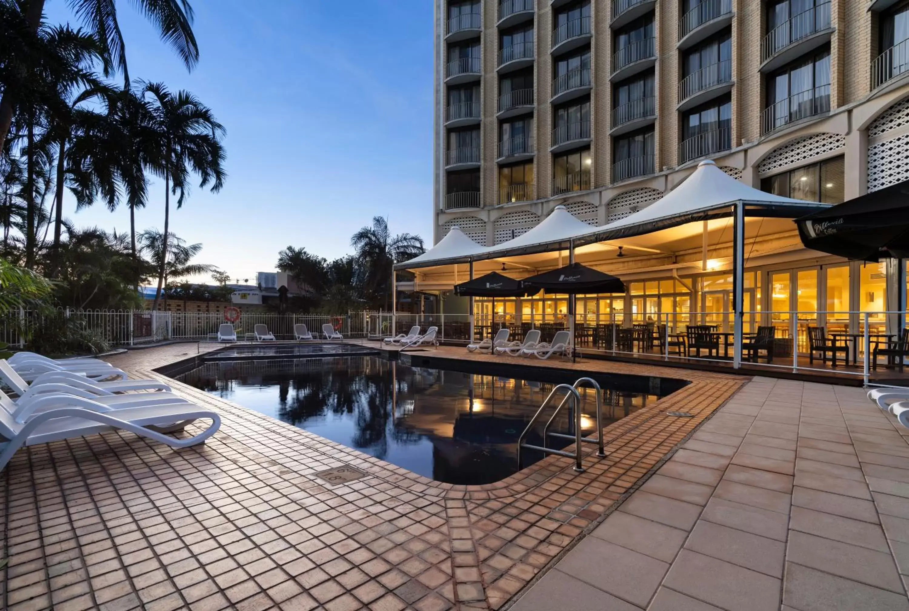 Swimming Pool in Hilton Garden Inn Darwin