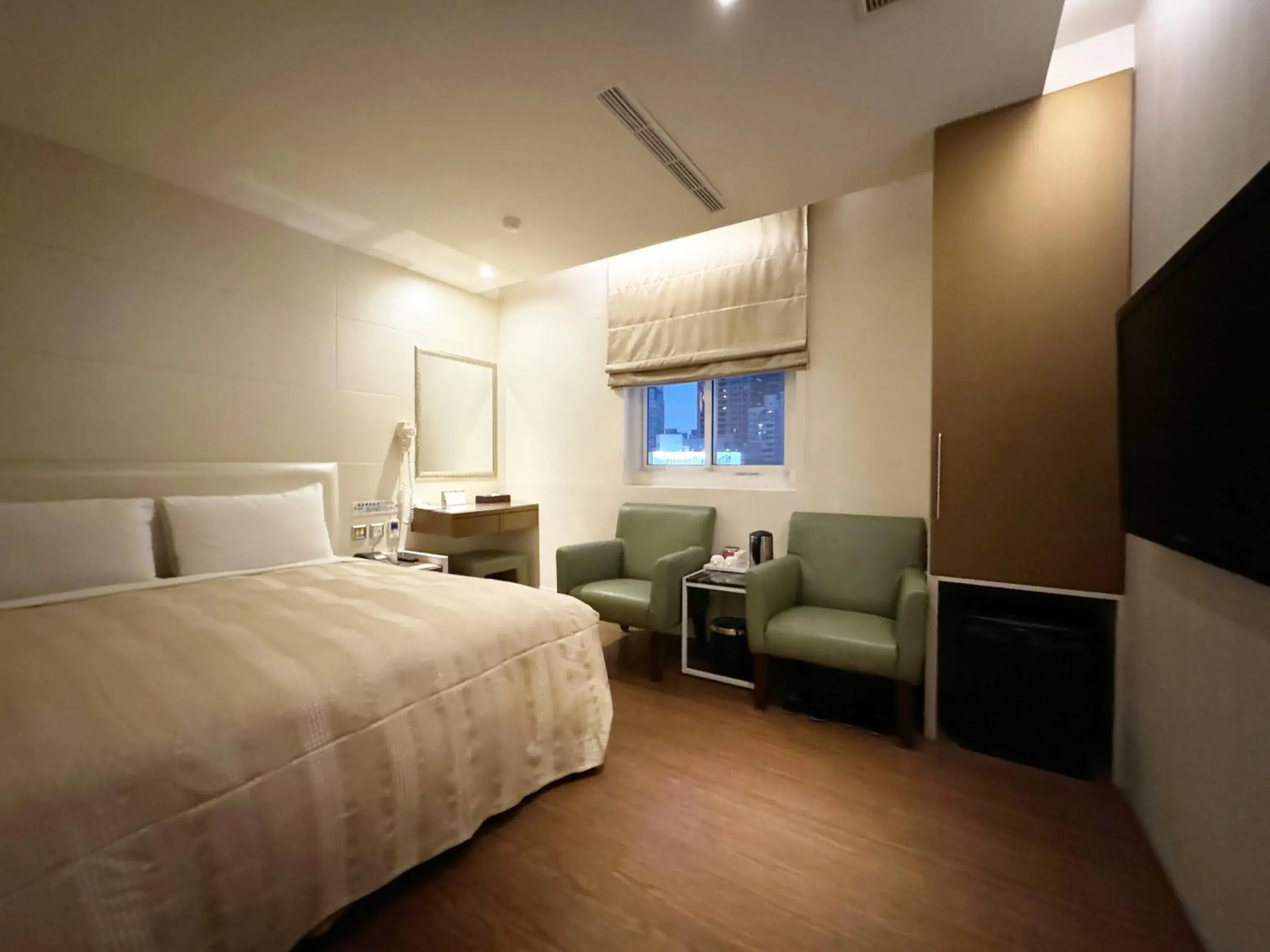 Photo of the whole room, Bed in Ai-Lai Fashion Hotel