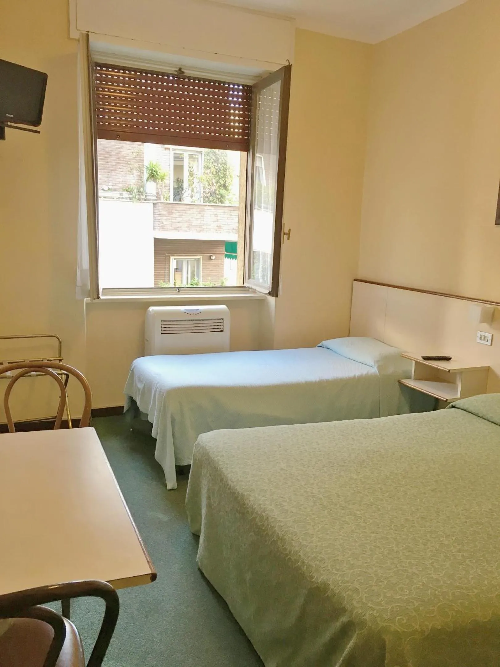 Family, Bed in Hotel Boston