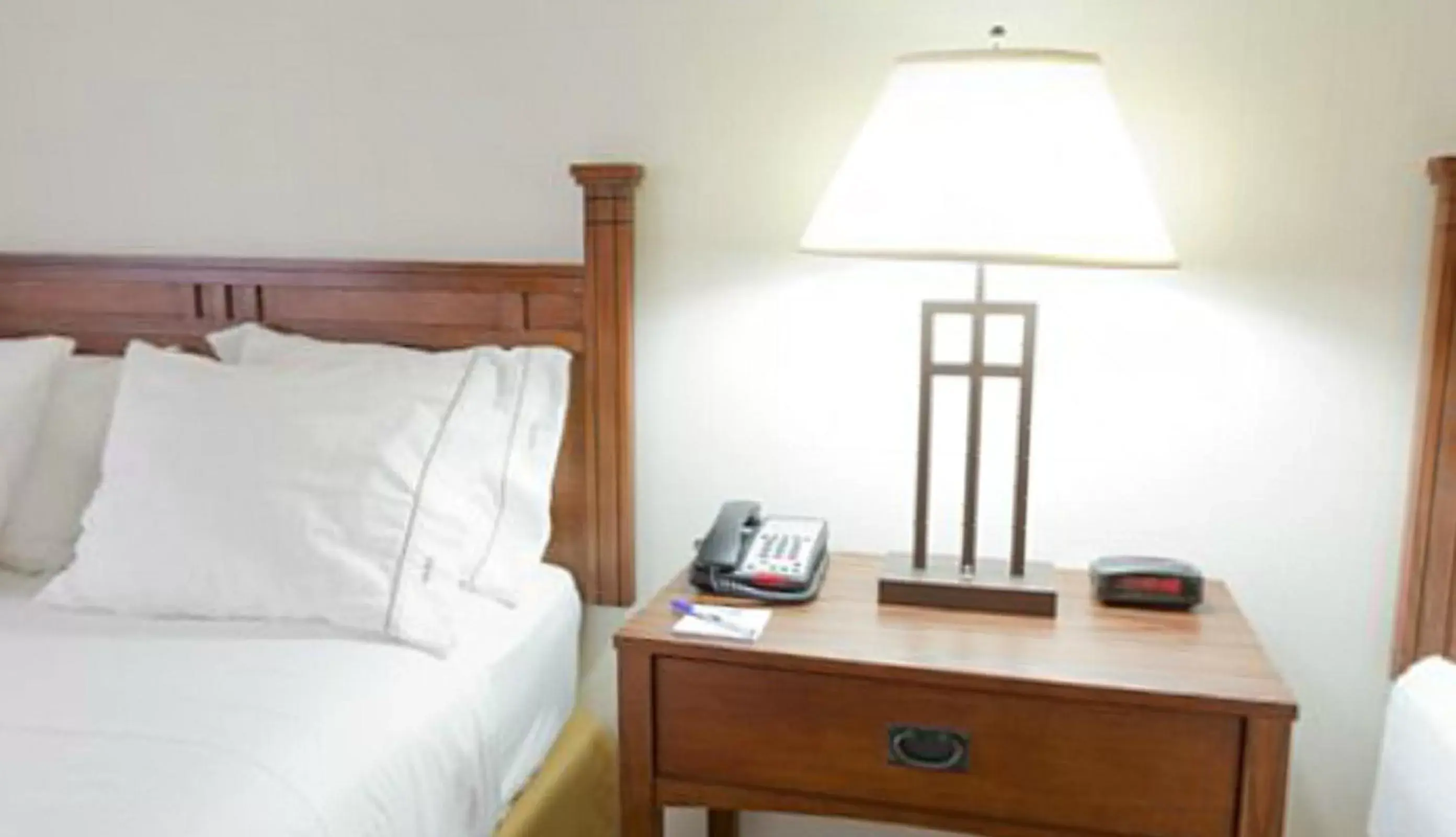 Bed in Holiday Inn Express Hotel & Suites Mattoon, an IHG Hotel