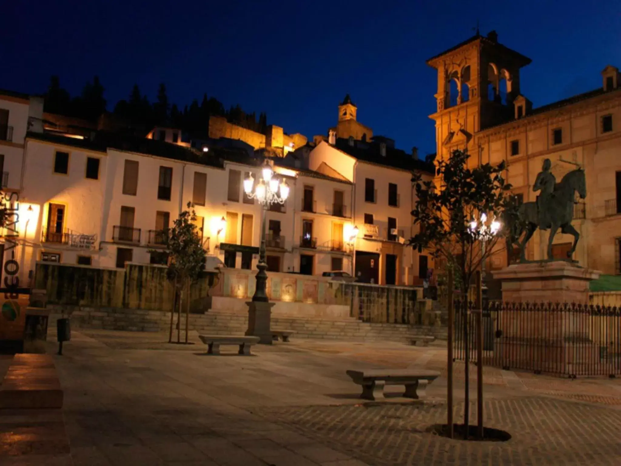 Facade/entrance in Coso Viejo