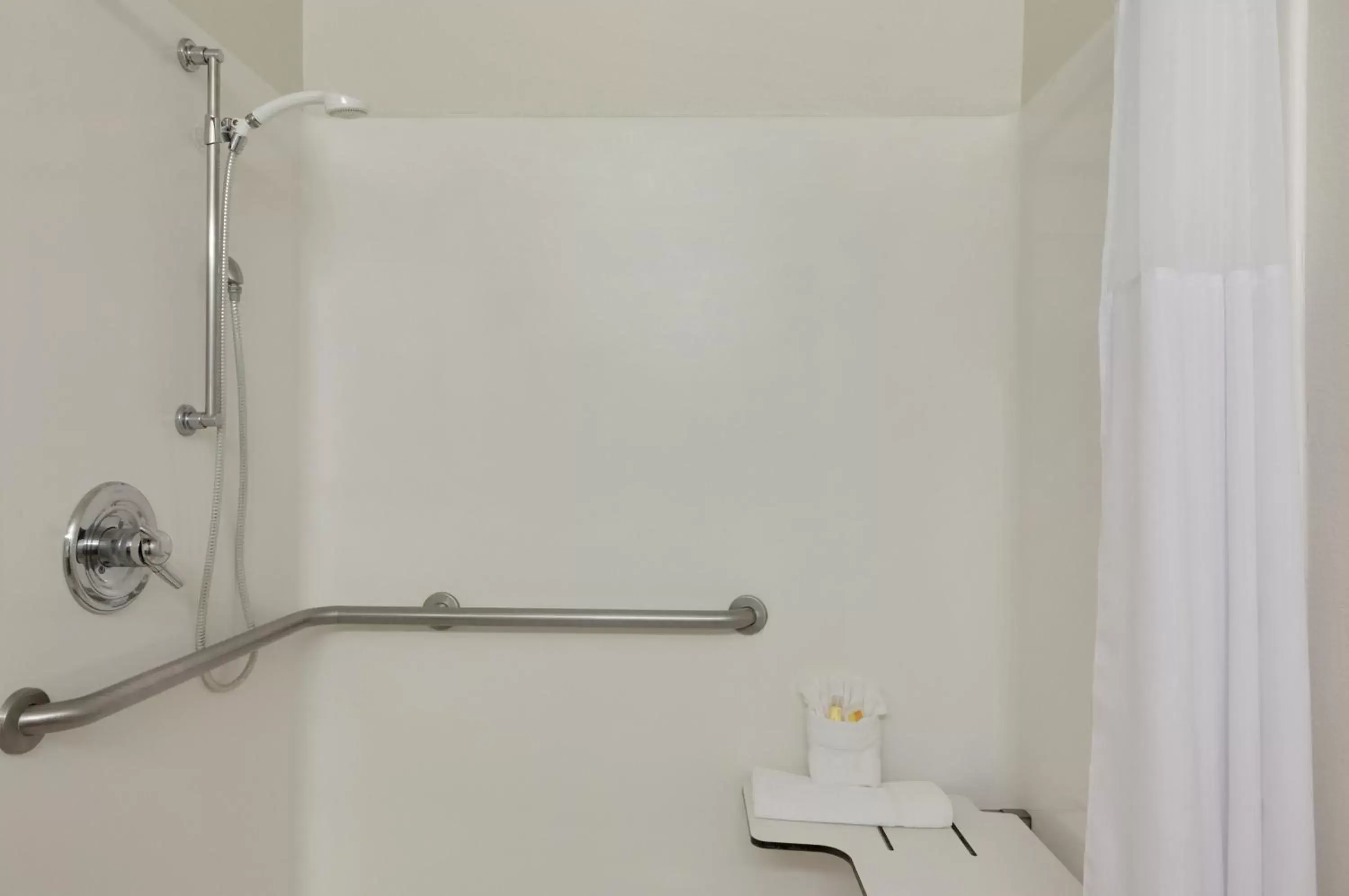 Shower, Bathroom in Days Inn & Suites by Wyndham Conroe North