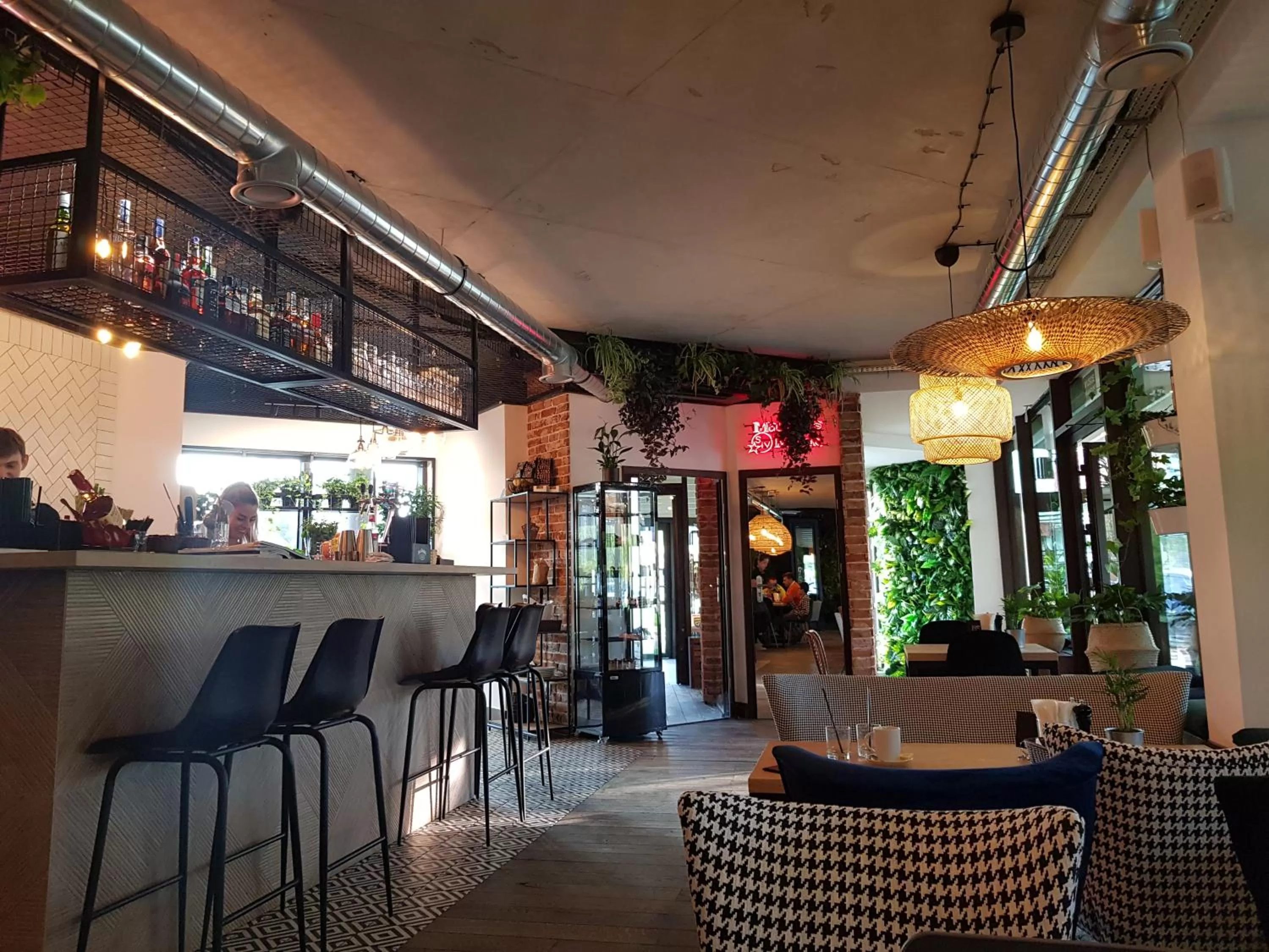 Restaurant/places to eat in Hotel Willowa