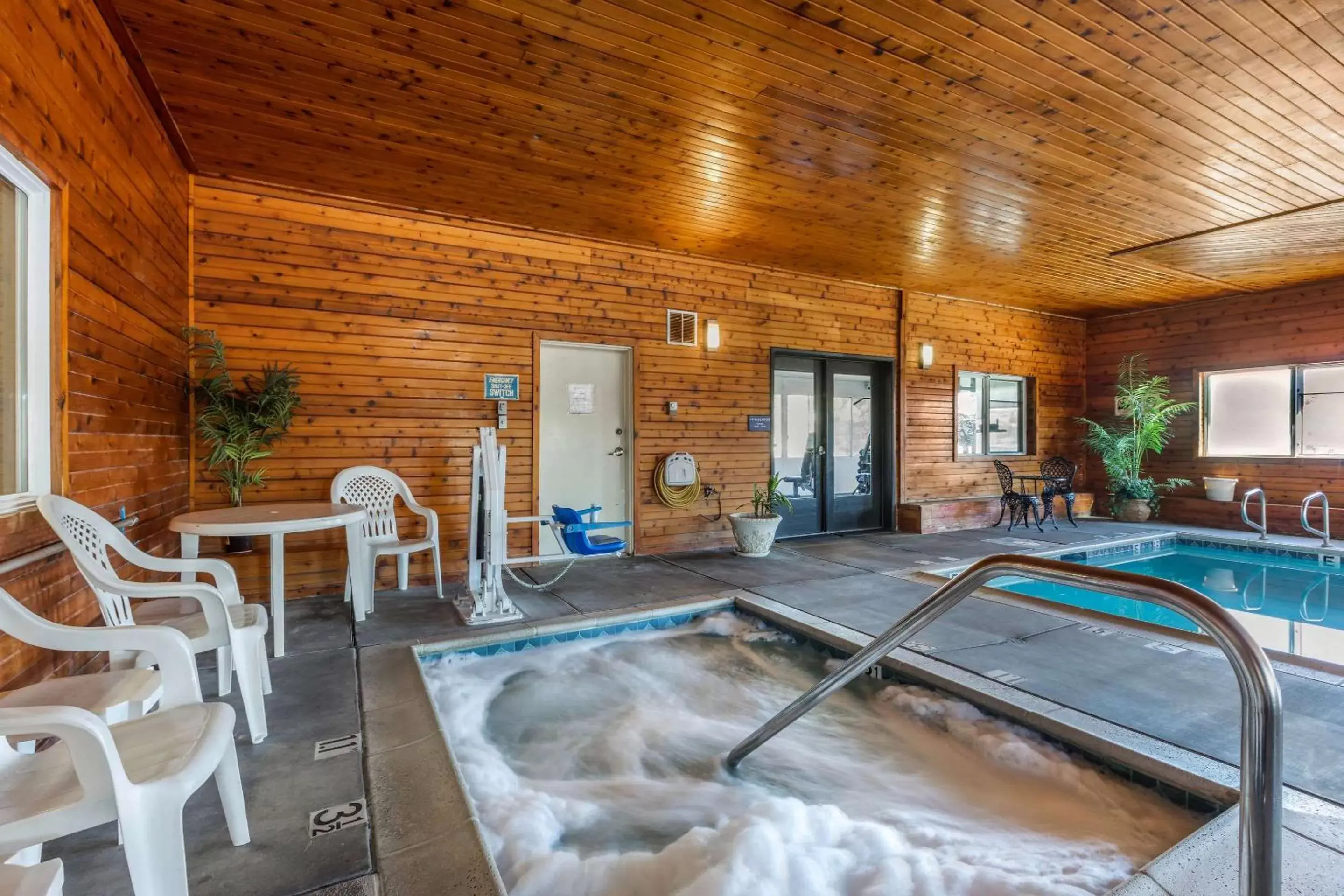 On site, Swimming Pool in Comfort Inn & Suites Murrieta Temecula Wine Country