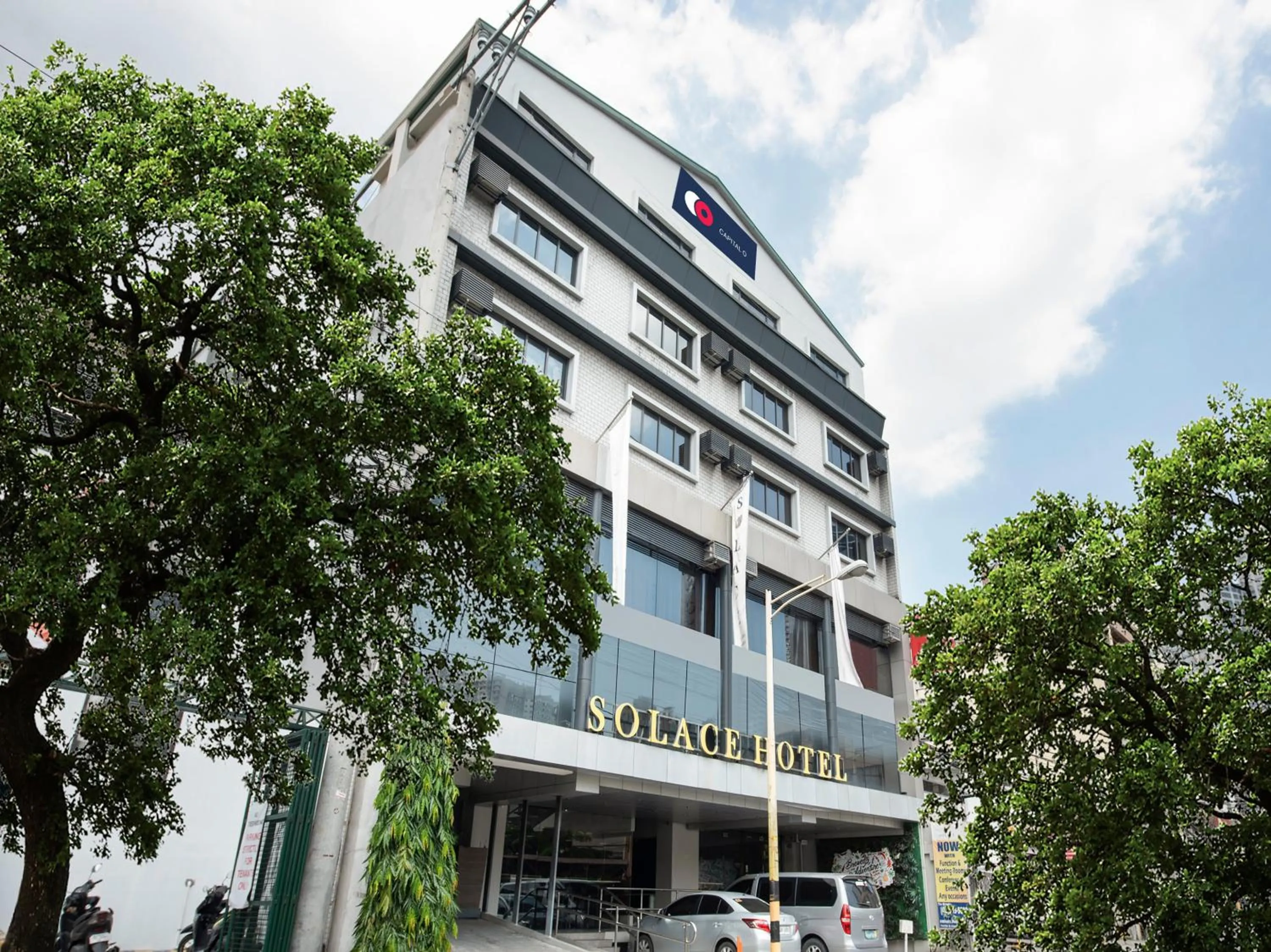 Facade/entrance in Solace Hotel