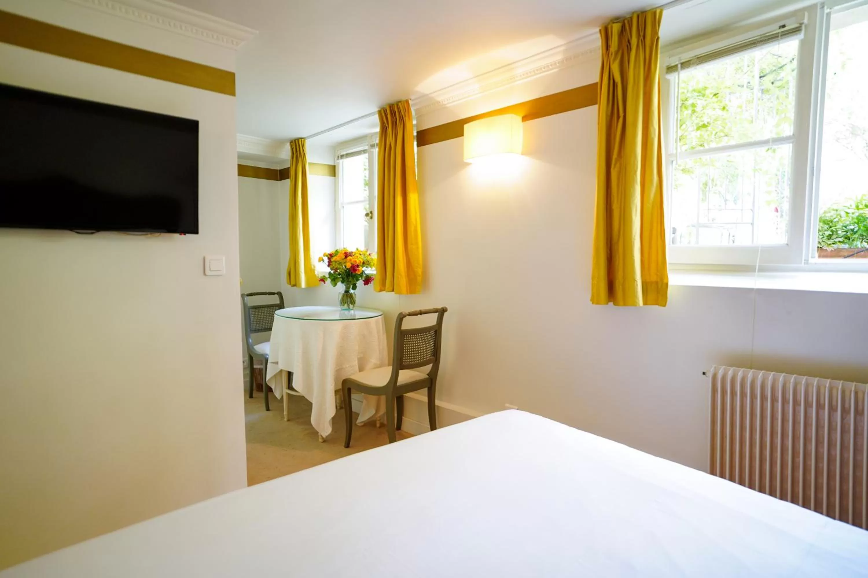 Bedroom, Bed in Villa Escudier Appart-hôtel