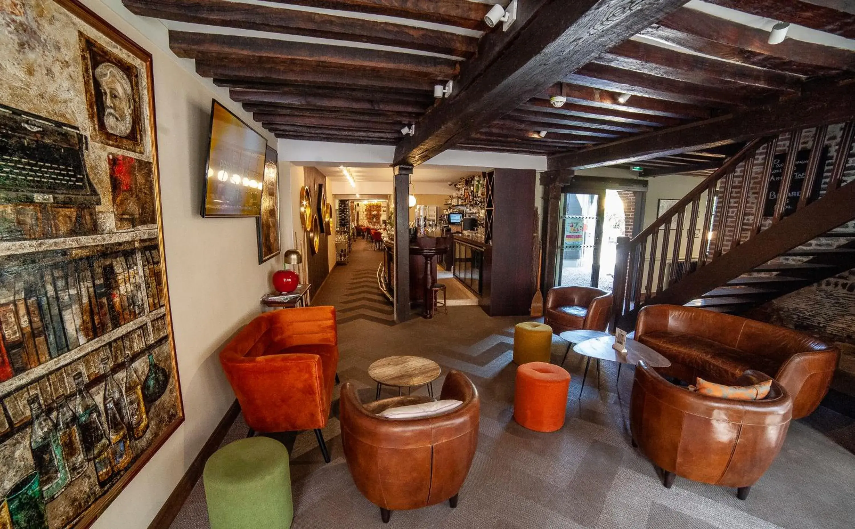 Lounge or bar, Lobby/Reception in Logis Les Hauts de Montreuil / Le Patio