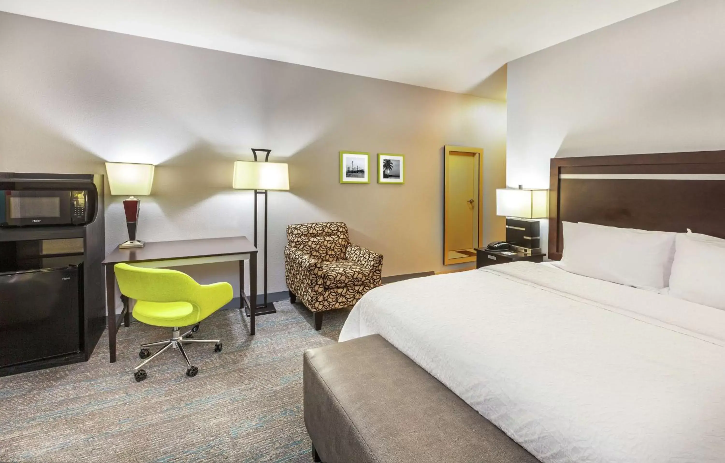 Bedroom in Hampton Inn & Suites Houston/League City