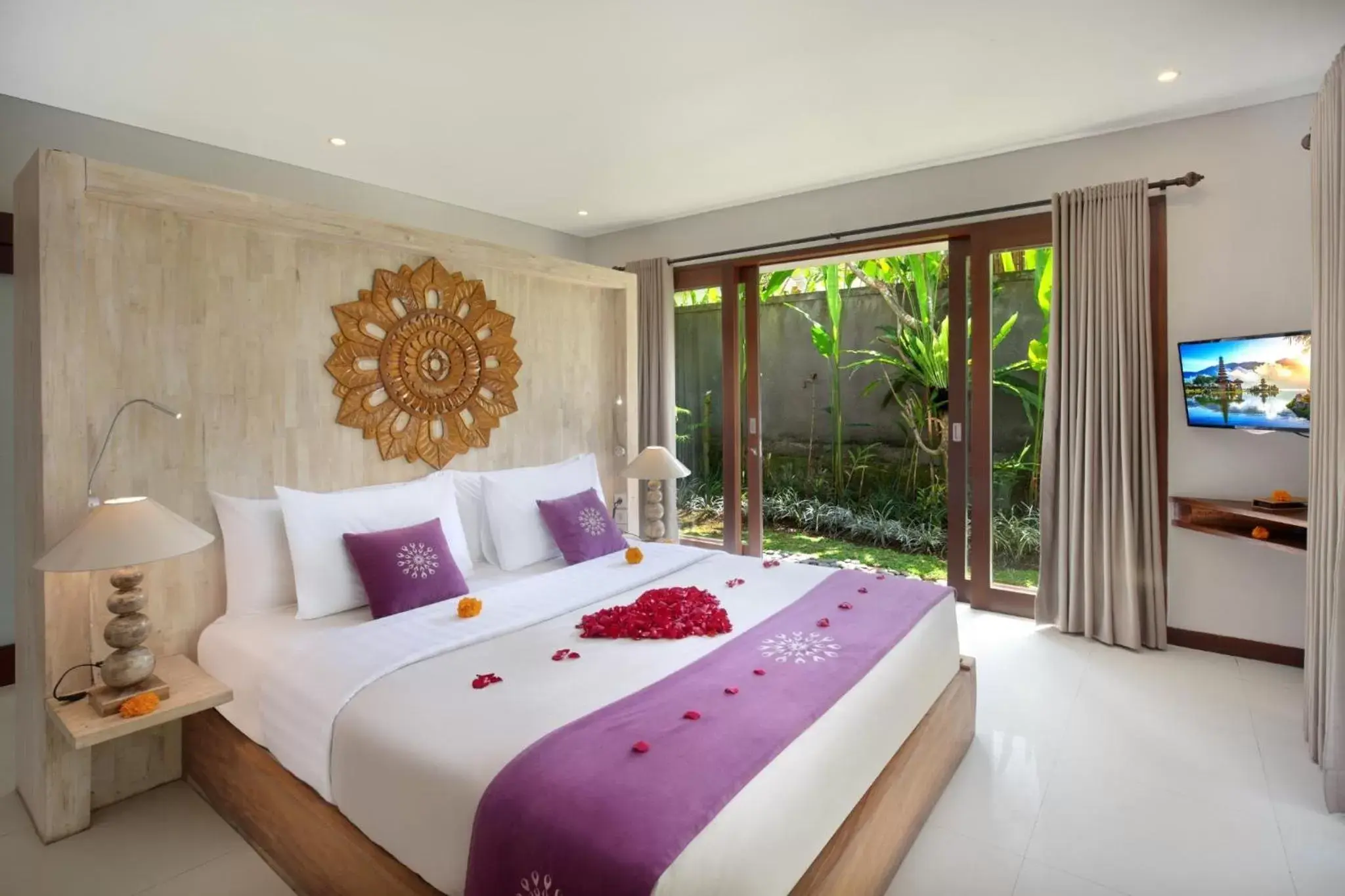 Bed in Dedary Resort Ubud by Ini Vie Hospitality