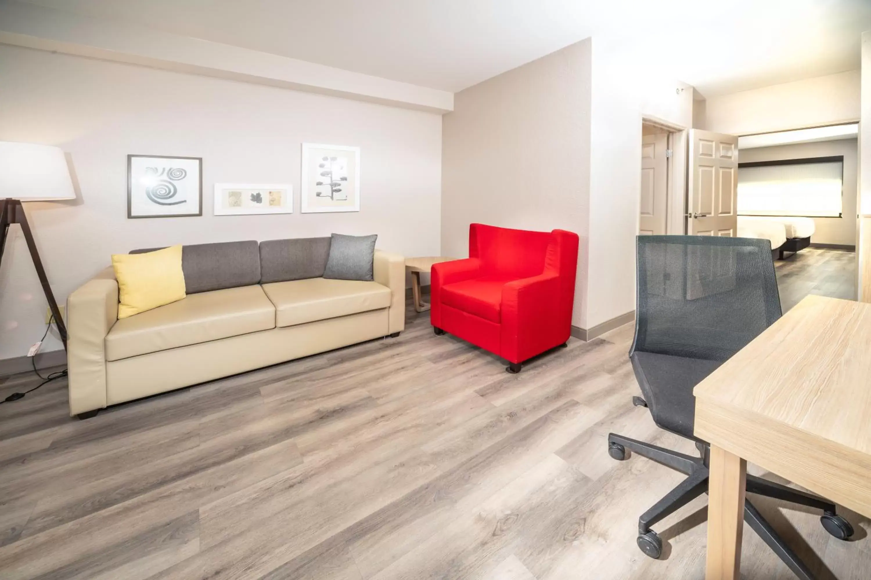 One-Bedroom Suite with Two Queen Beds - Non-Smoking in Country Inn & Suites by Radisson, Stone Mountain, GA One-Bedroom Suite with Two Queen Beds - Non-Smoking in Country Inn & Suites by Radisson, Stone Mountain, GA