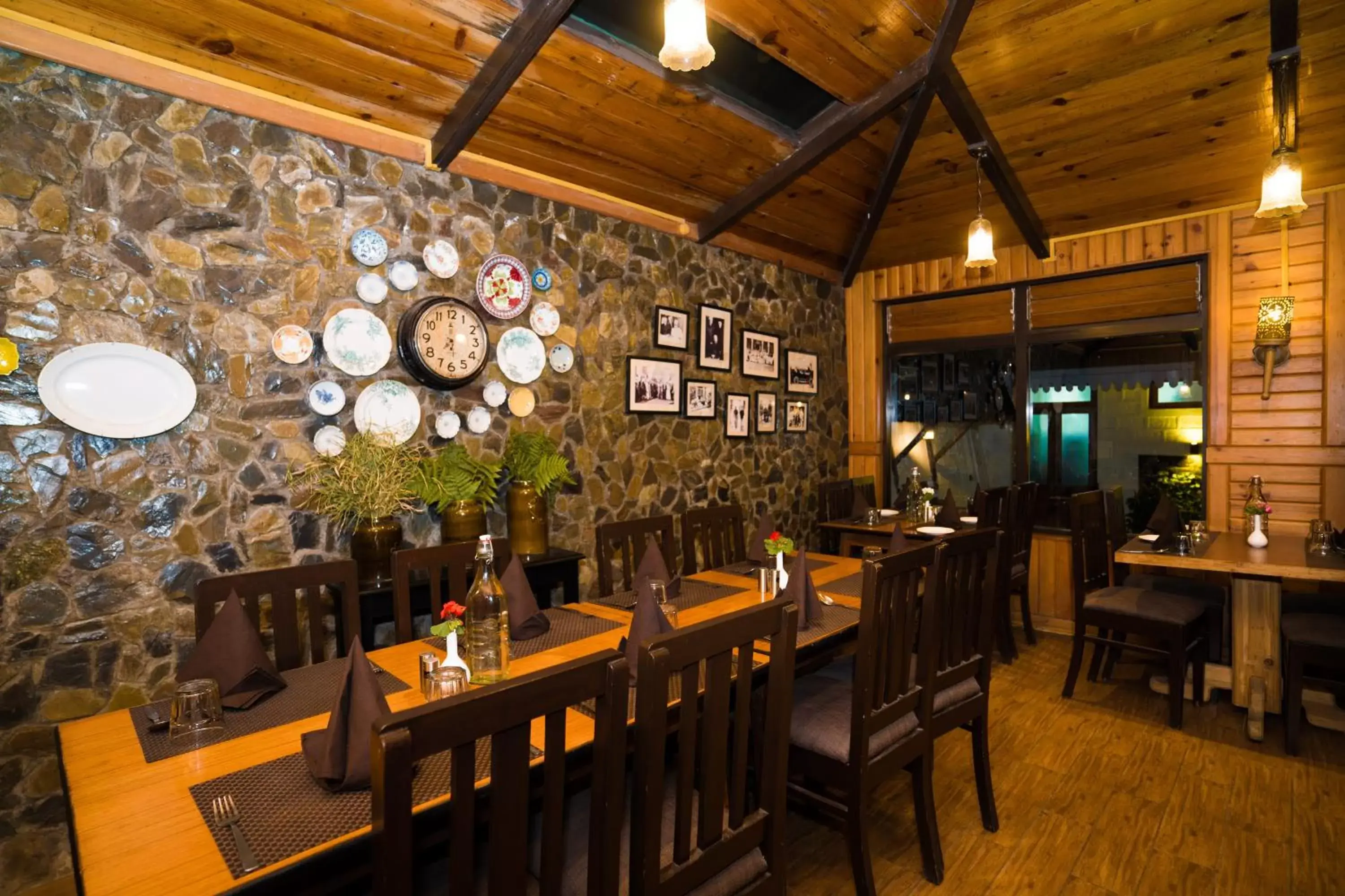 Restaurant/Places to Eat in Bhikampur Lodge By Howard Restaurant/Places to Eat in Bhikampur Lodge By Howard