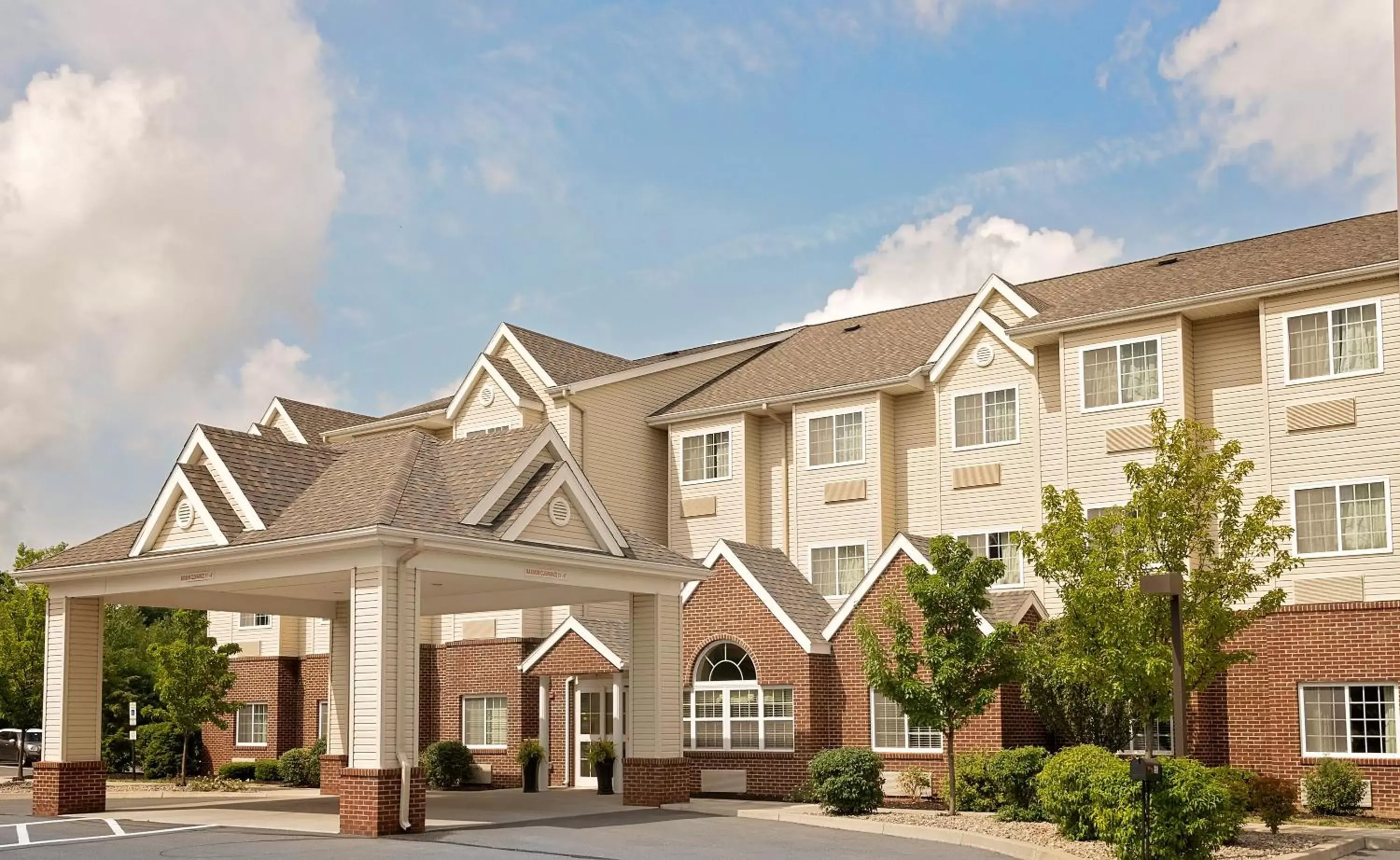 Facade/entrance in Microtel Inn and Suites by Wyndham - Geneva Facade/entrance in Microtel Inn and Suites by Wyndham - Geneva