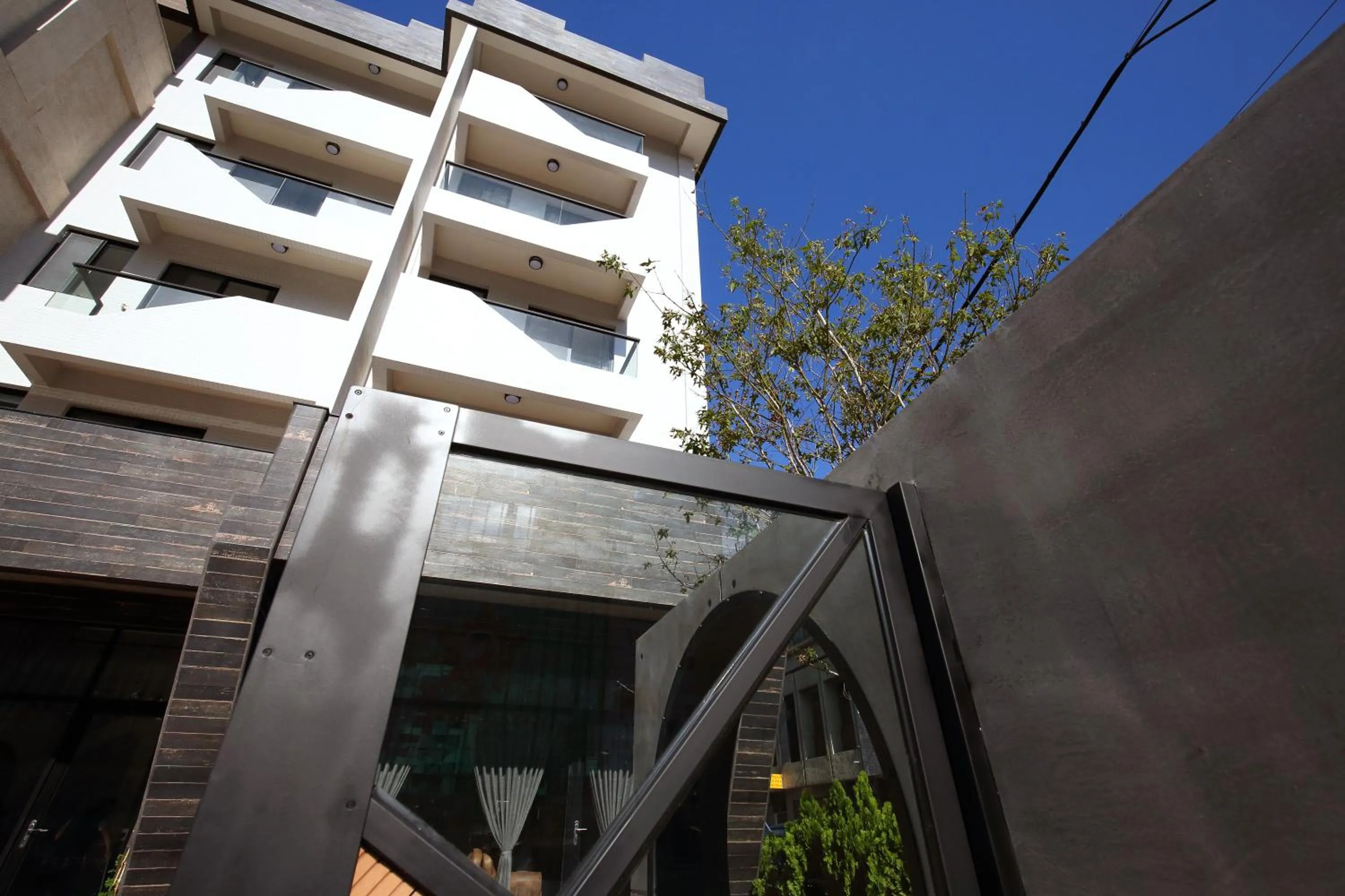 指南針民宿2178 & 工殿民宿2182