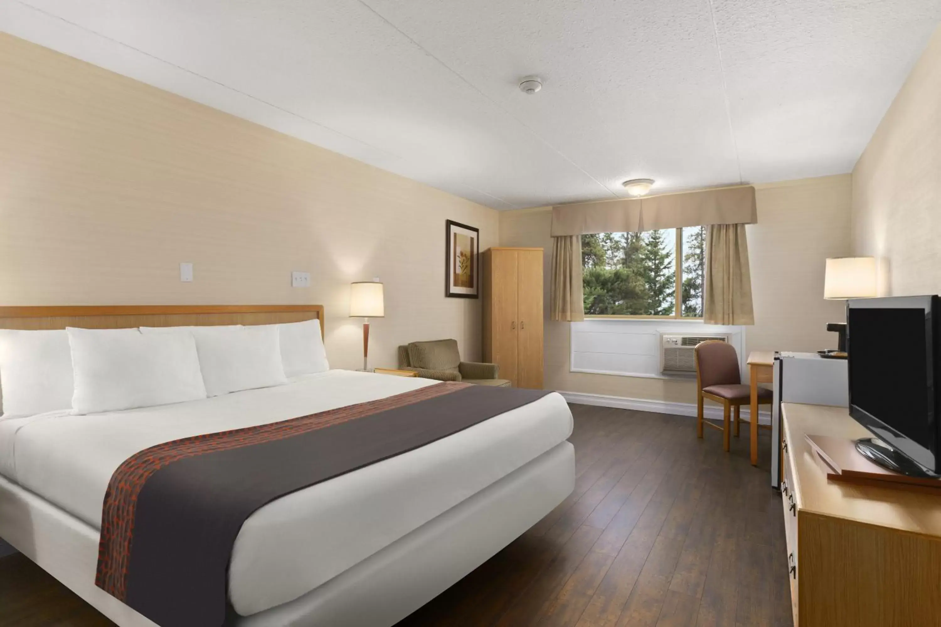 Bed in Days Inn by Wyndham Bridgewater Conference Center