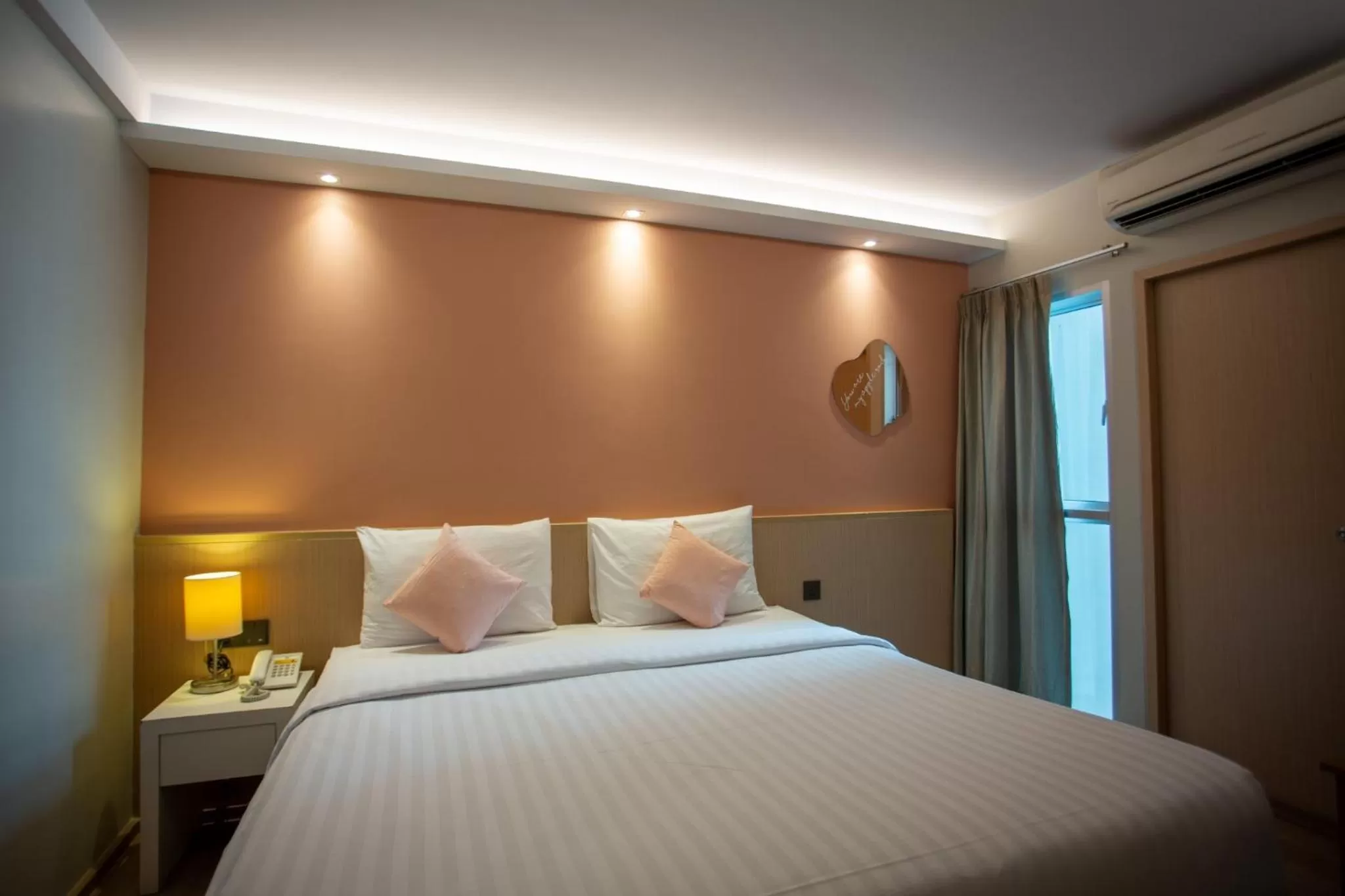 Bedroom, Bed in Lemontea Hotel Bangkok