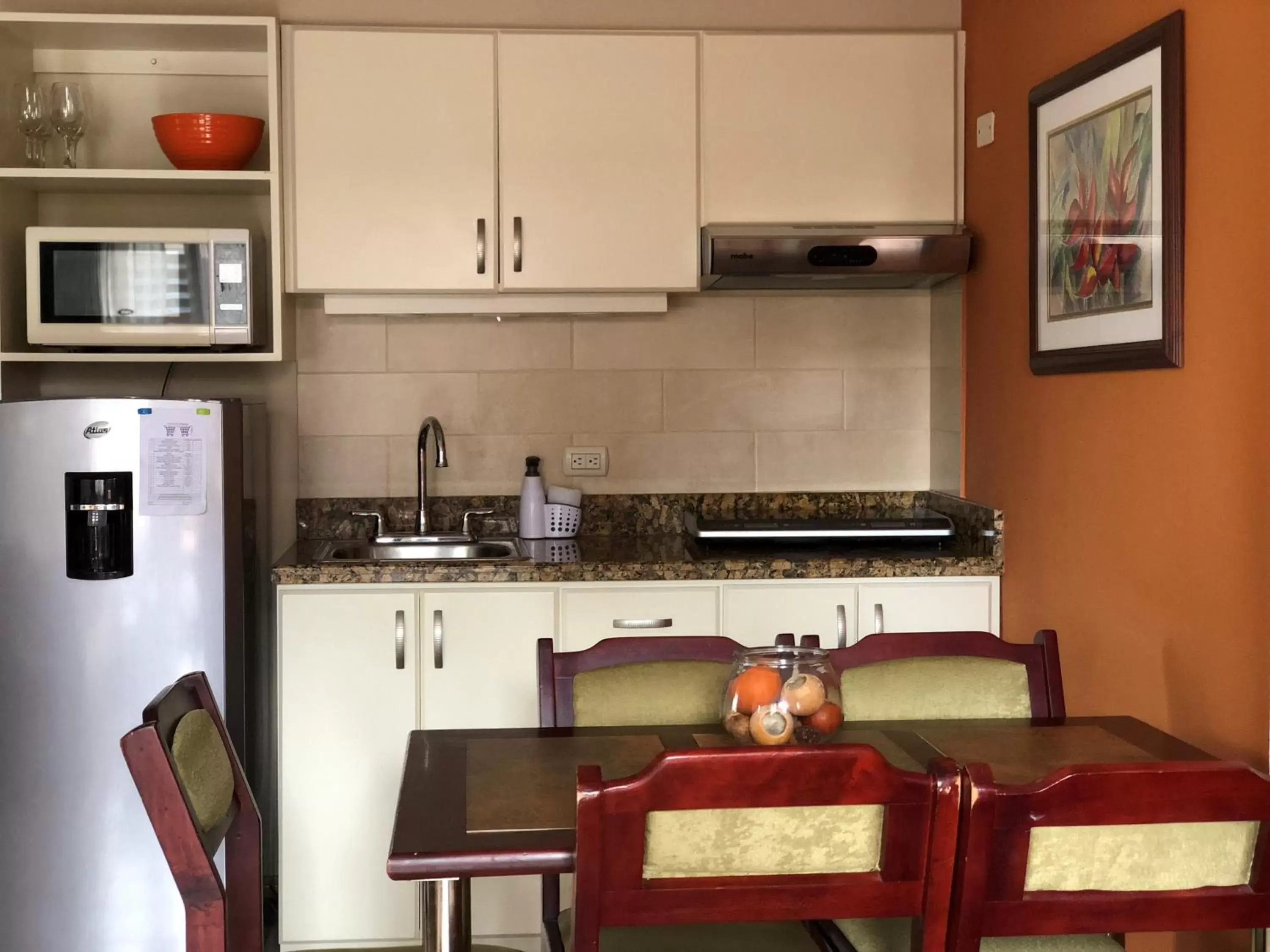 Kitchen or kitchenette, Kitchen/Kitchenette in La Sabana Hotel Suites Apartments