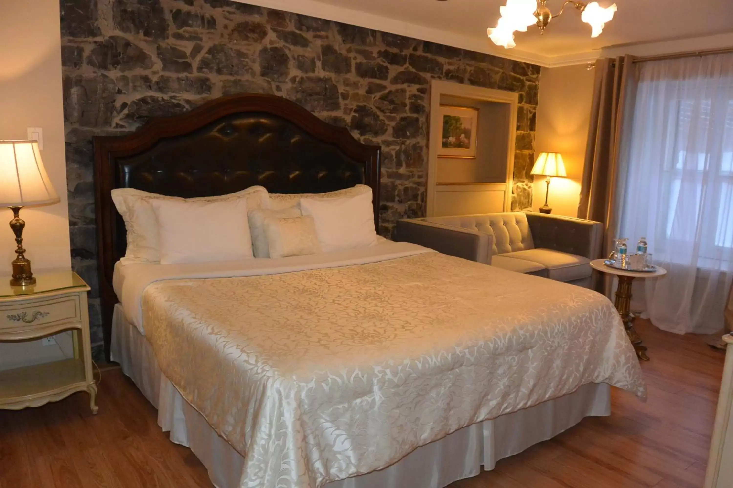 Bed in Manoir Sainte Genevieve