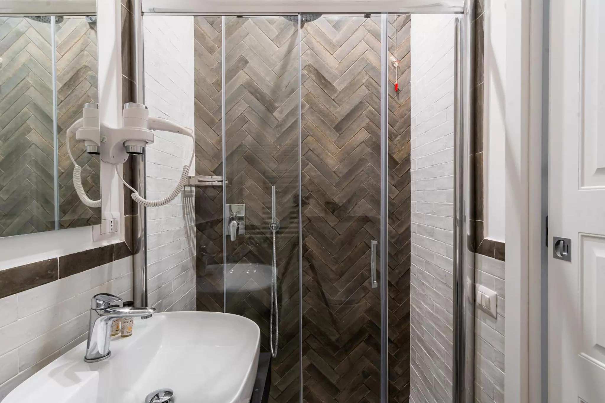 Shower, Bathroom in Naos