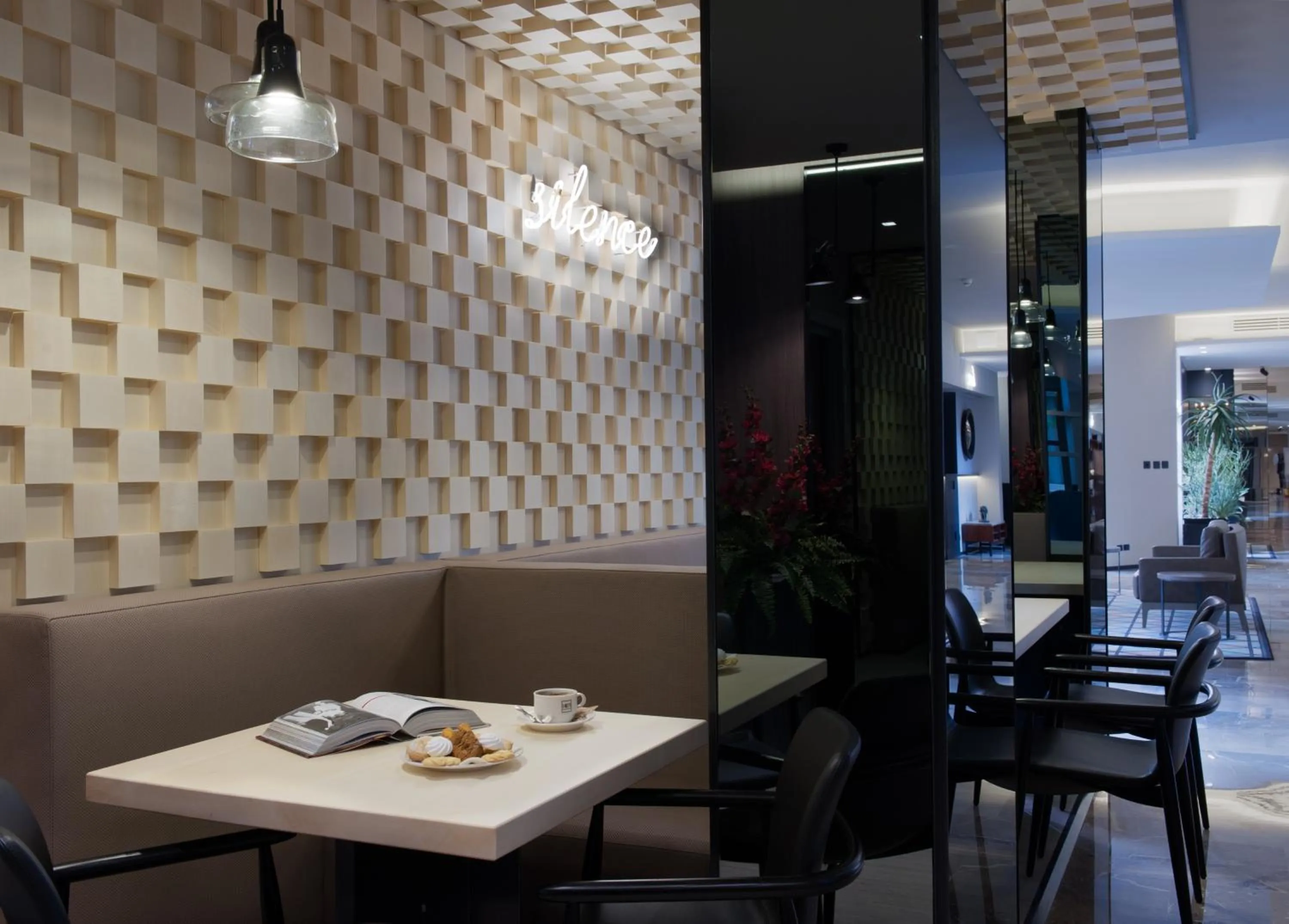 Lounge or bar in Hotel Lombardia