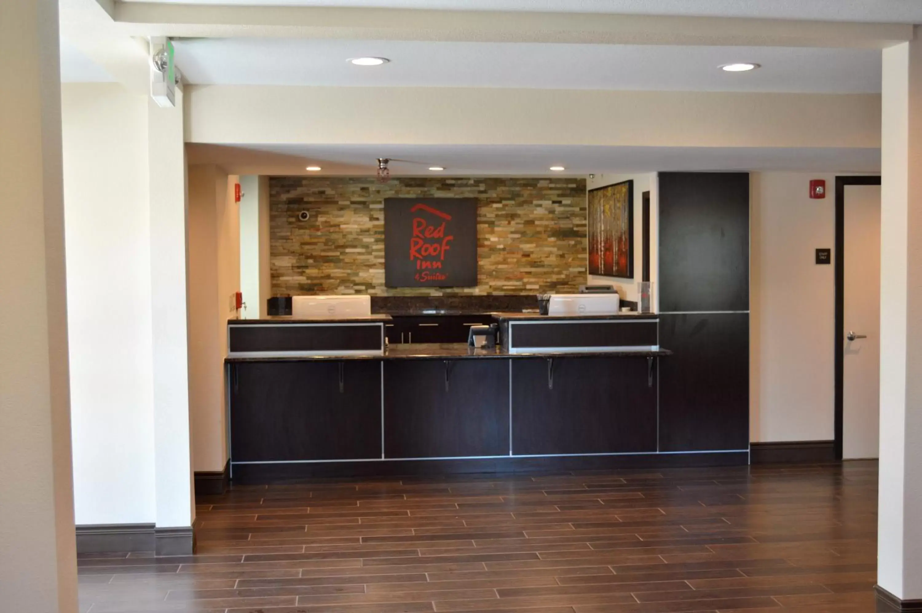 Lobby or reception, Lobby/Reception in Red Roof Inn & Suites Sacramento North