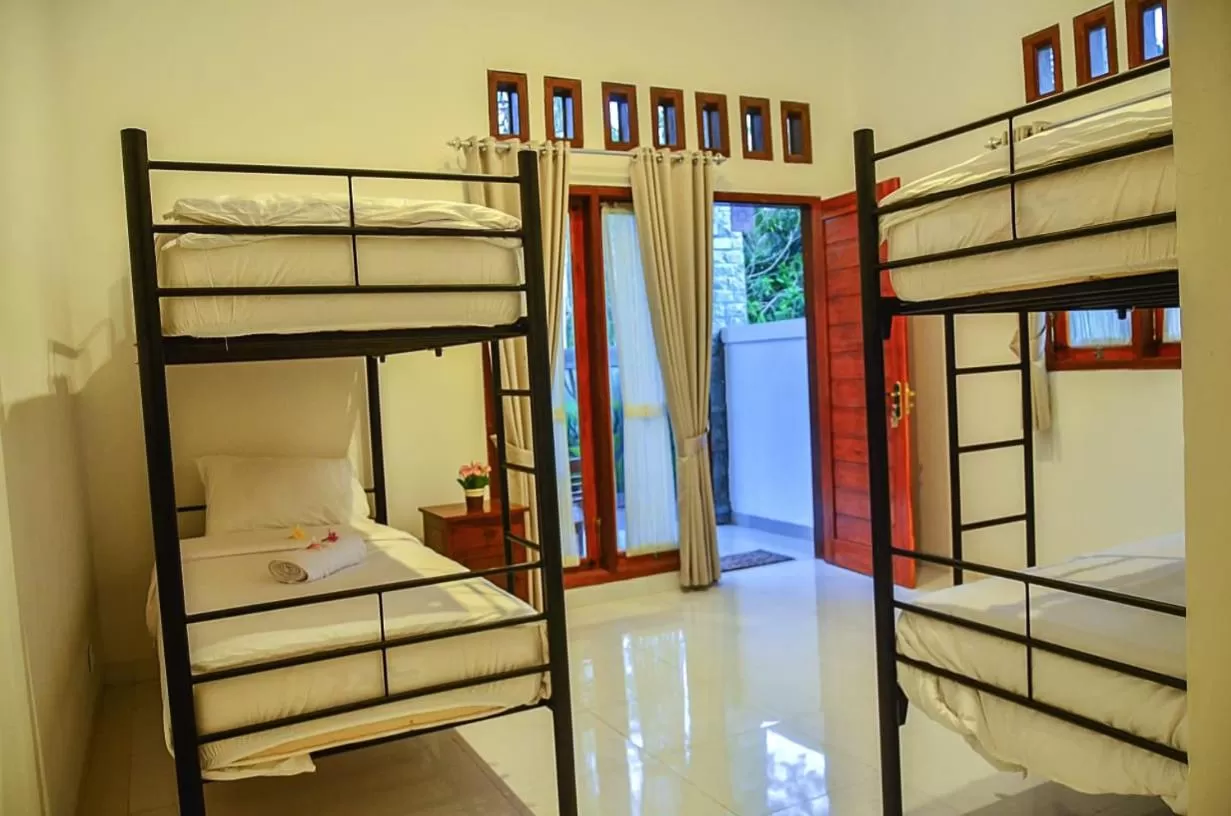 bunk bed, Bed in The Puncak Santhi Inn