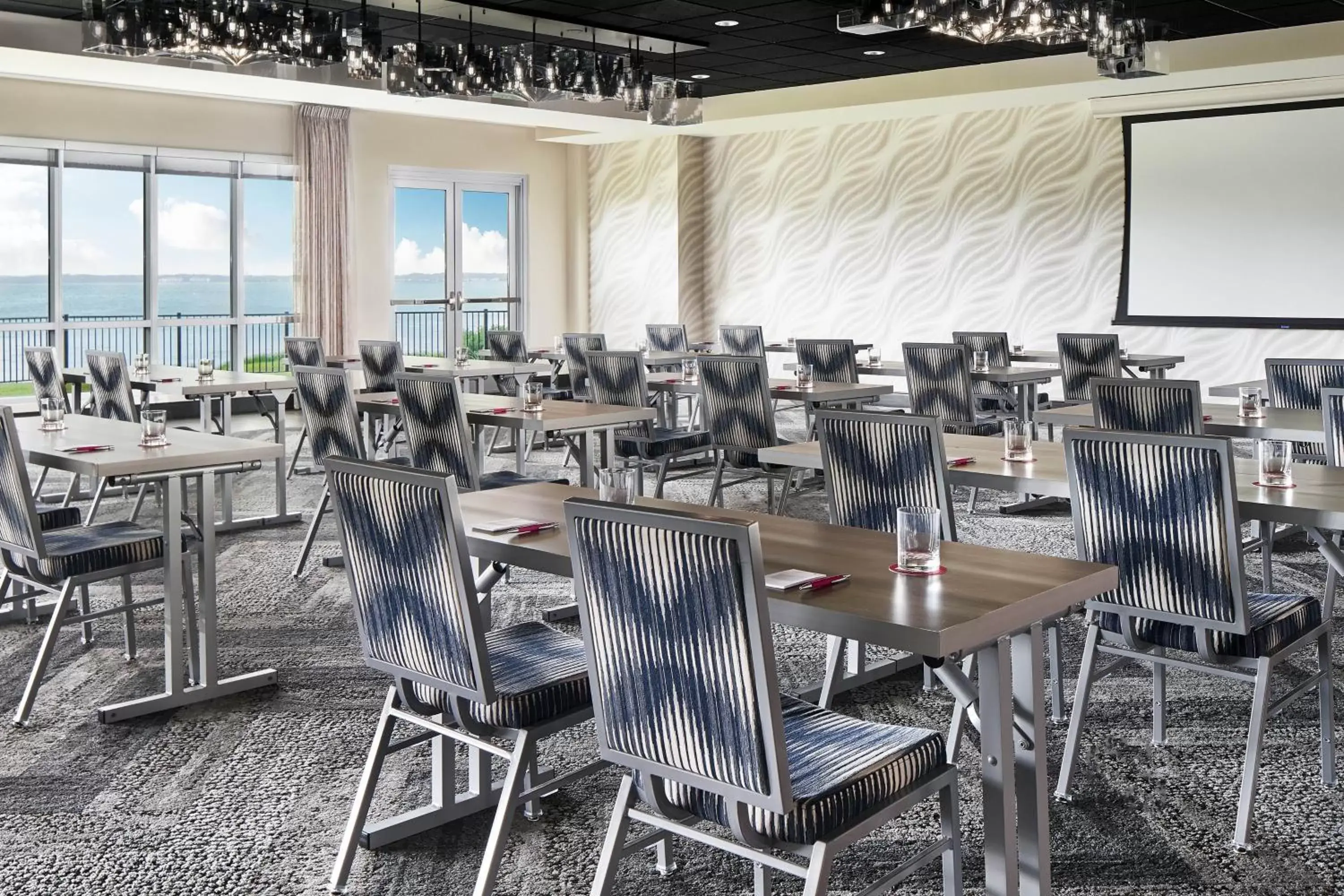 Meeting/conference room, Restaurant/Places to Eat in Aloft Ocean City