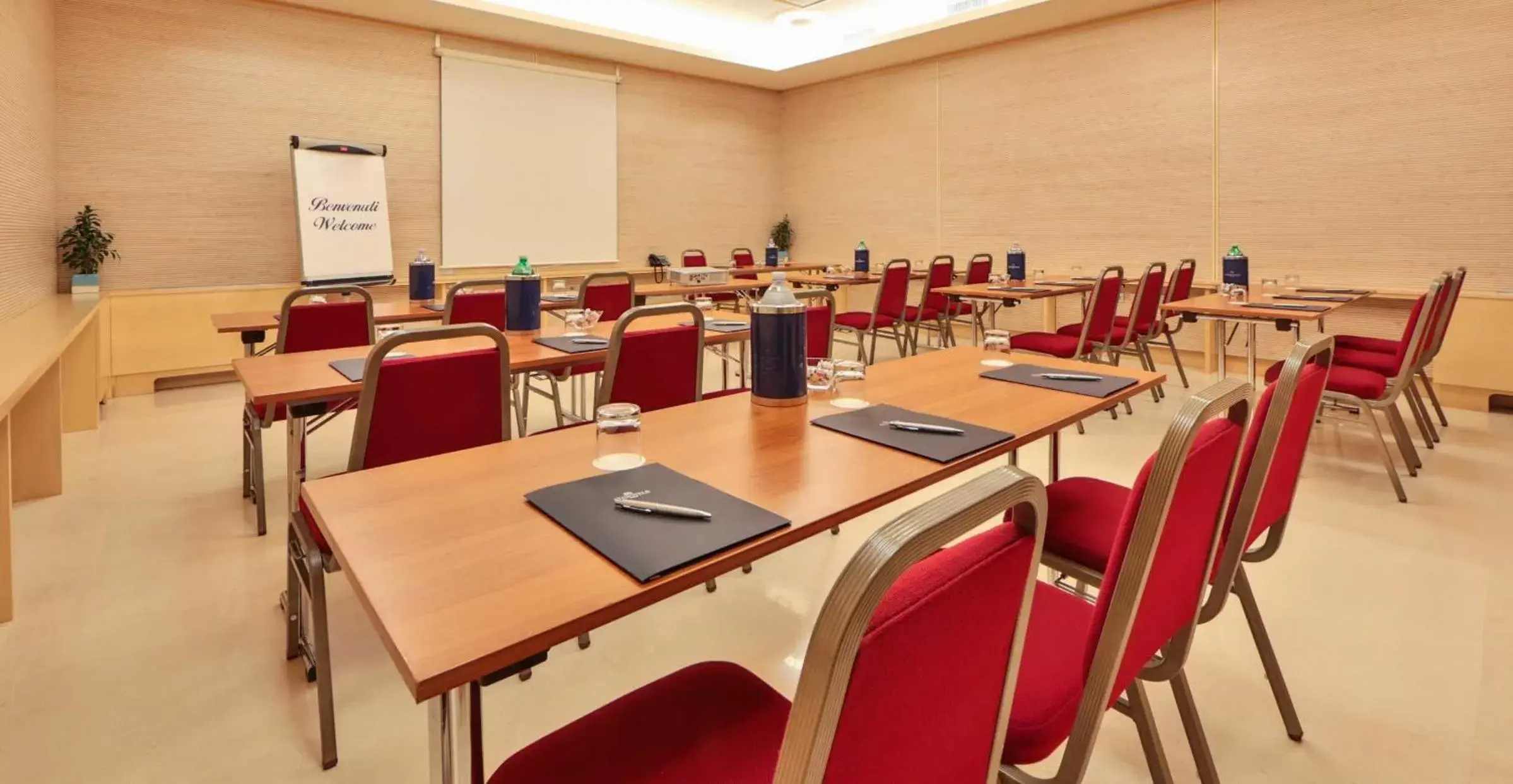 Business facilities in UNAHOTELS Varese
