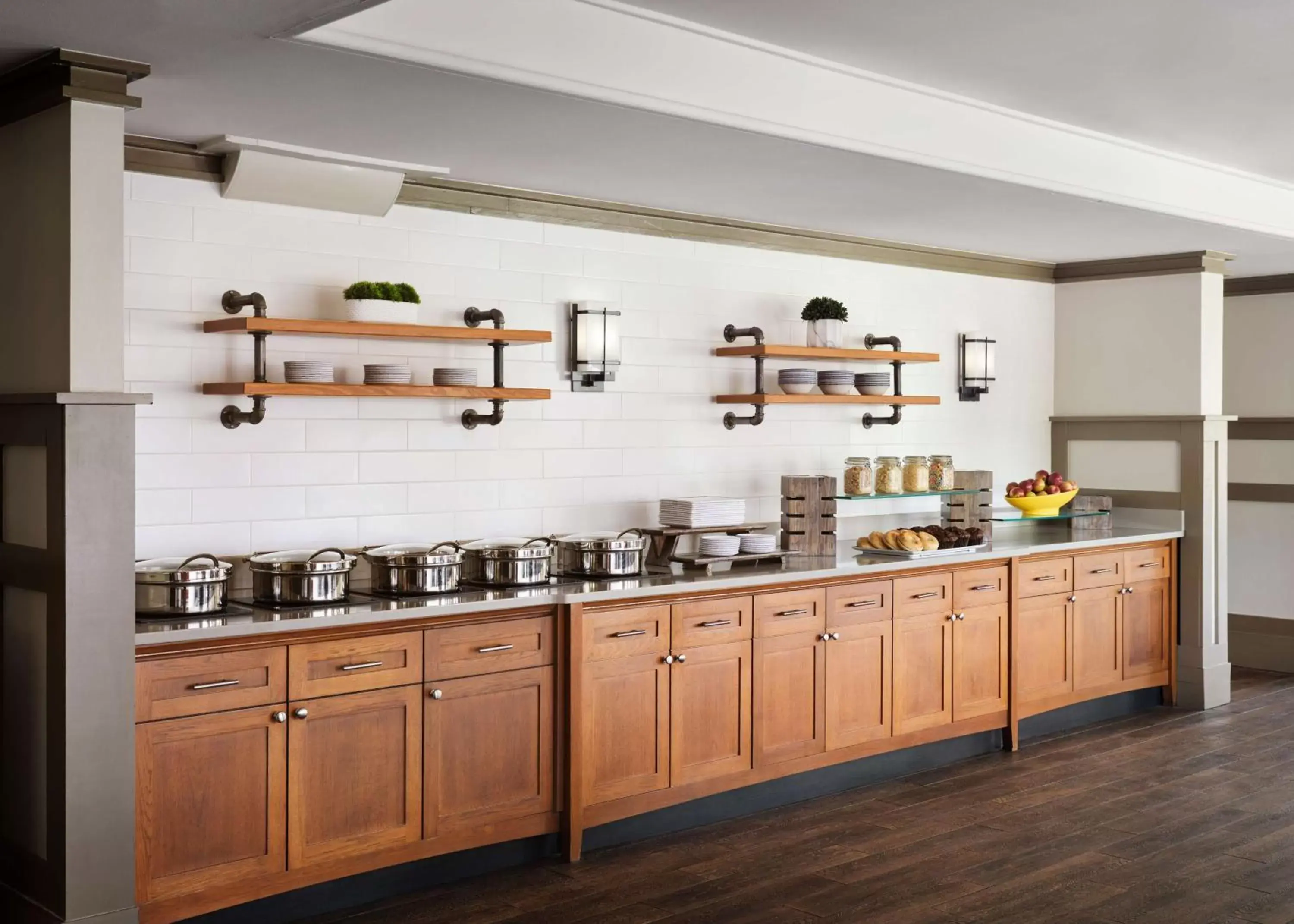 Breakfast, Kitchen/Kitchenette in Killington Mountain Lodge, Tapestry Collection by Hilton