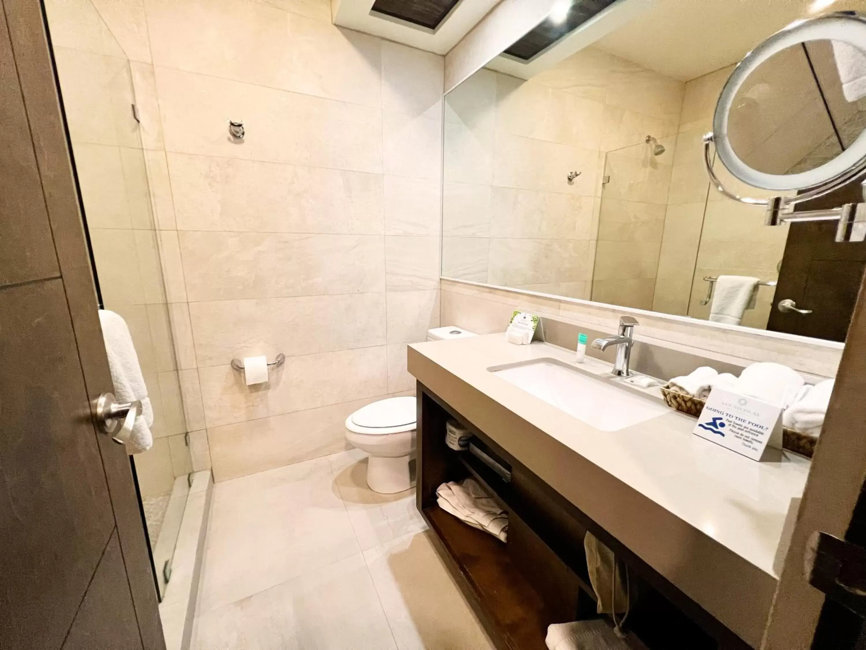 Bathroom in San Nicolas Hotel Casino