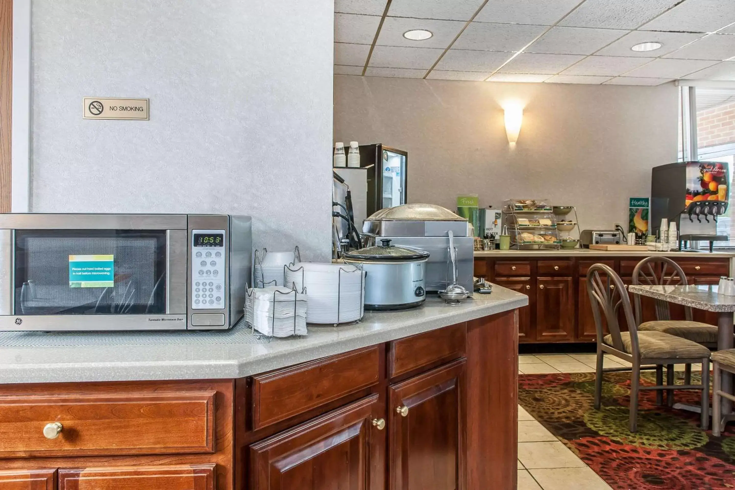 Restaurant/places to eat in Quality Inn Chester I-75