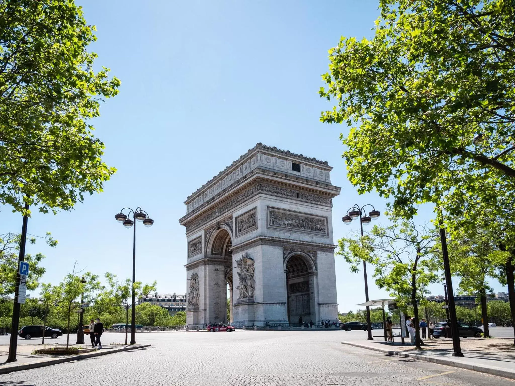 Nearby landmark, Property Building in Mercure Paris La Défense