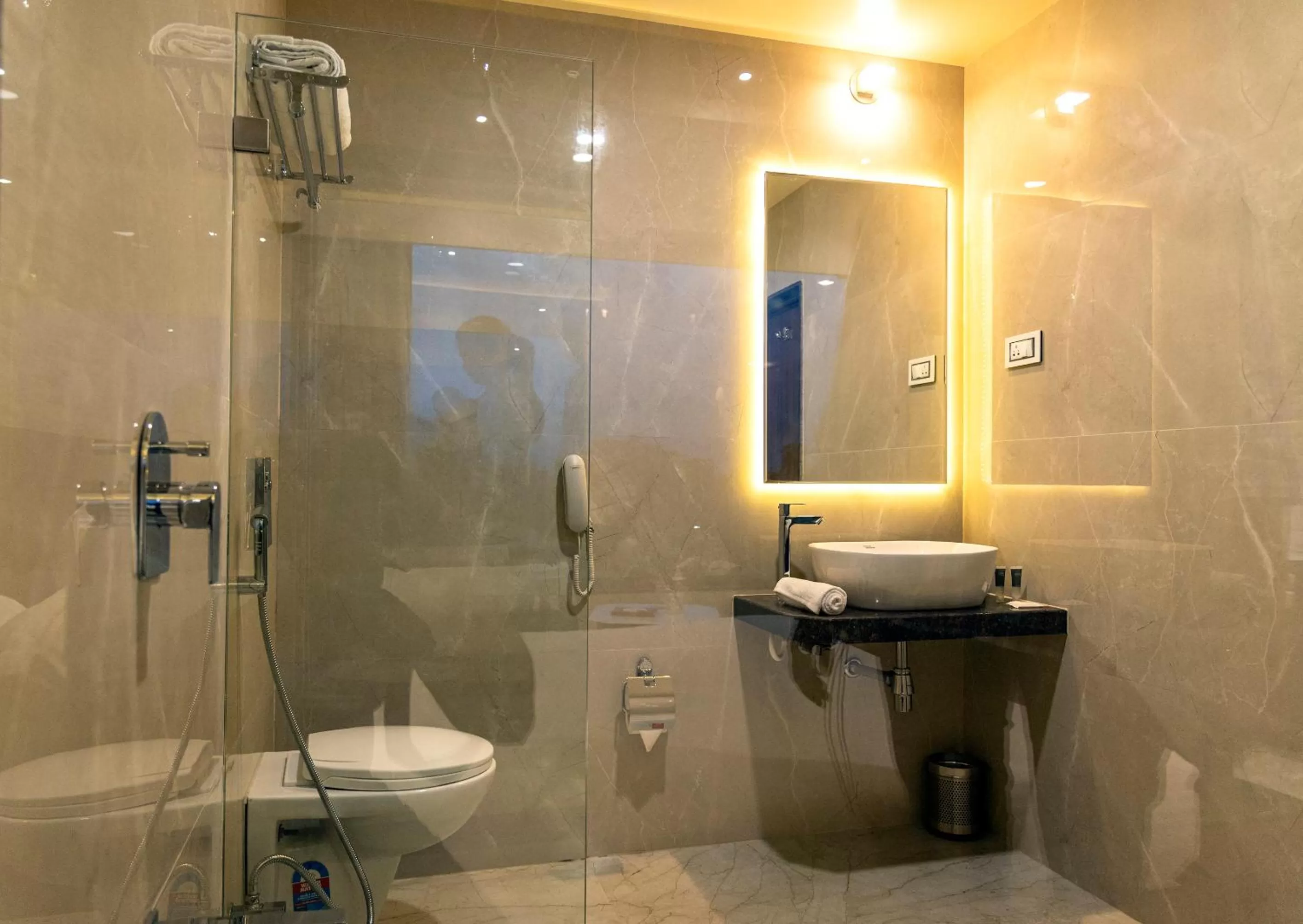 Bathroom in Hotel Pratham