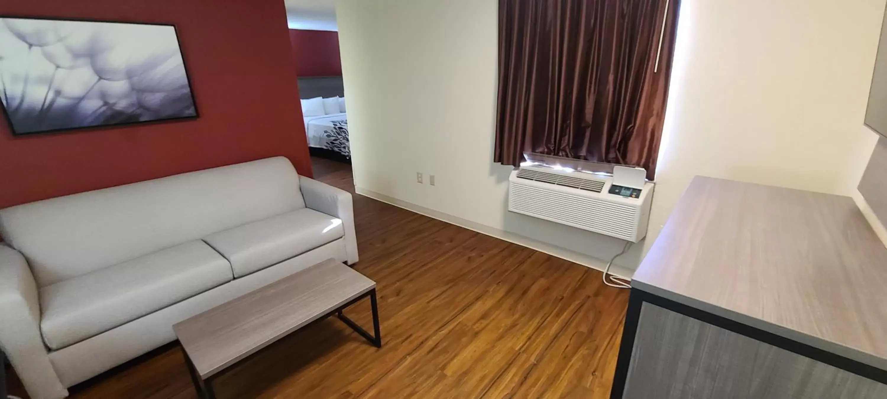 Photo of the whole room, Seating Area in Red Roof Inn & Suites Cornelius - Lake Norman