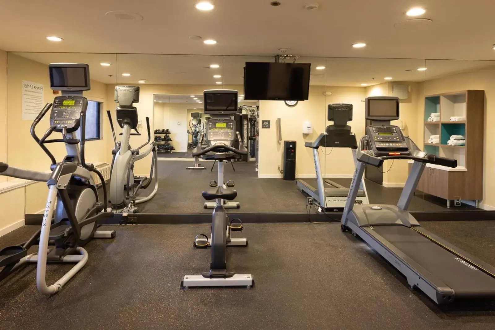 Fitness centre/facilities, Fitness Center/Facilities in Holiday Inn Santa Ana-Orange County Airport, an IHG Hotel